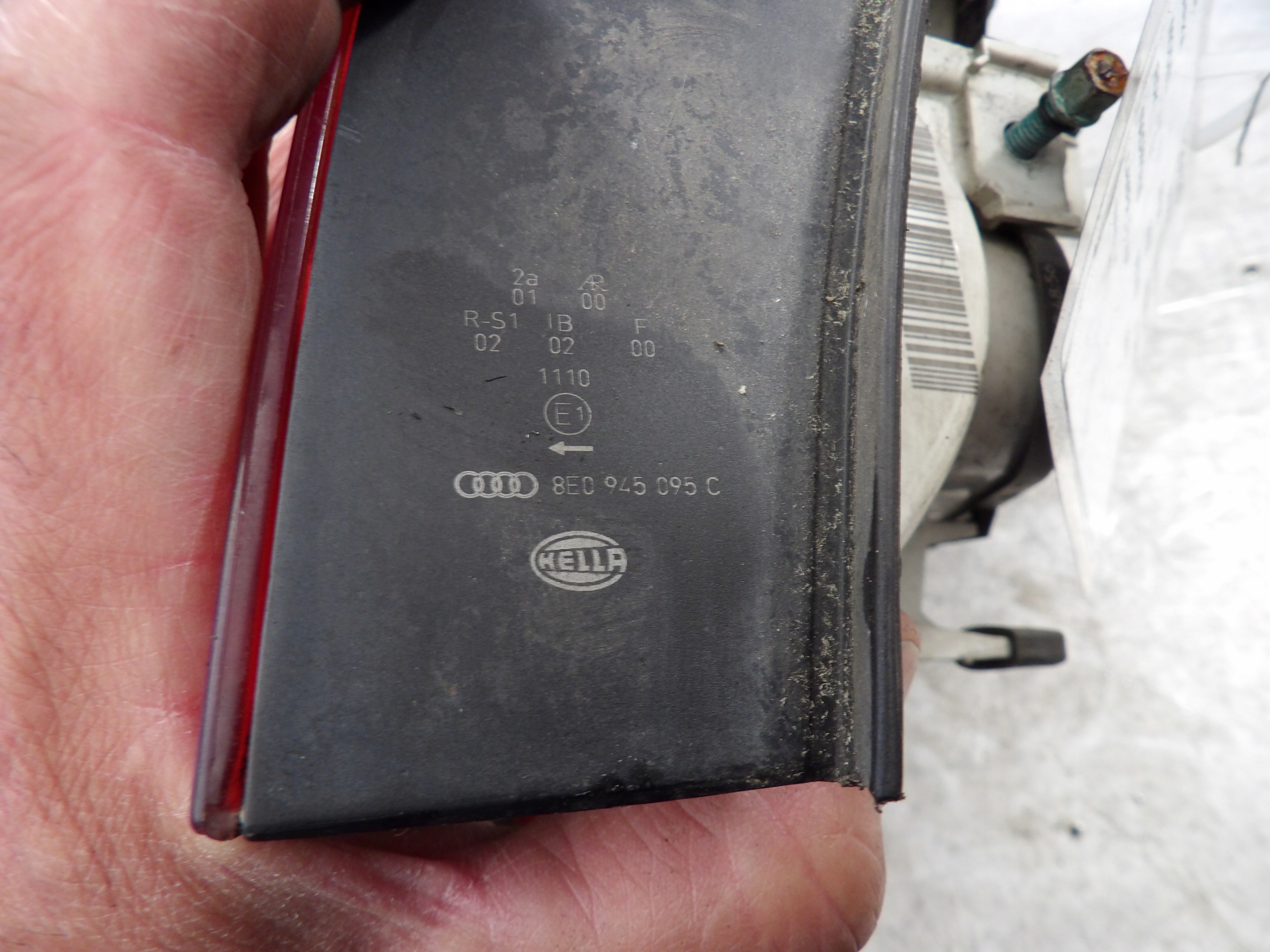 Audi A4 B6 Licht hinten links 8E0945095C