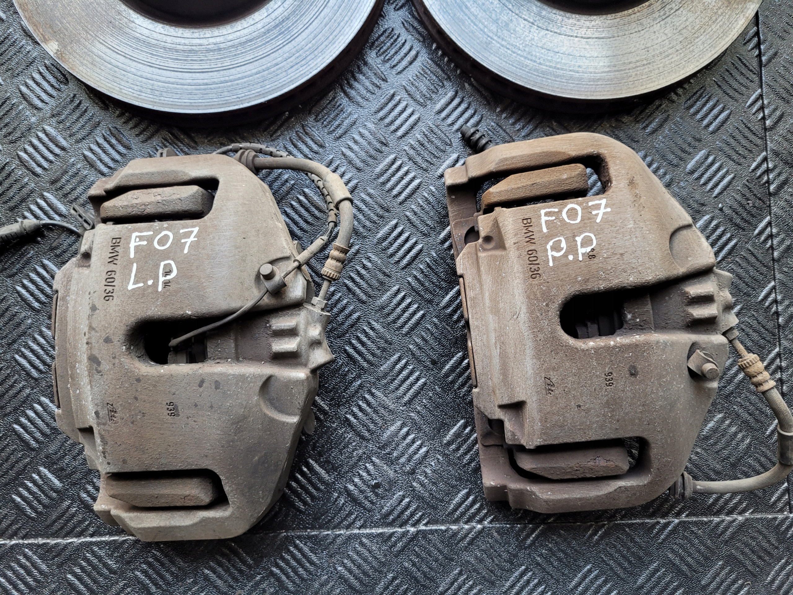 calipers caliper front discs 348 BMW 5 GT F07 3.0 D