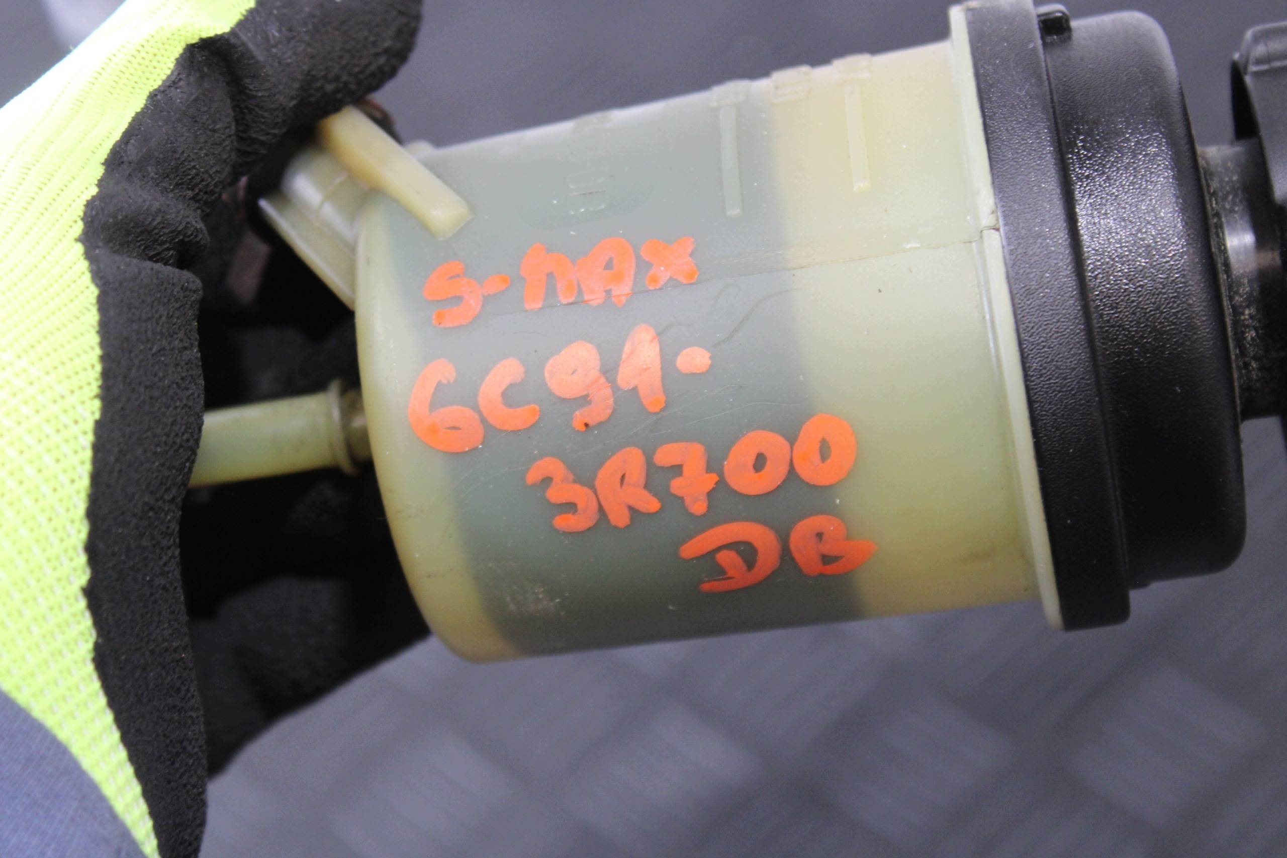 servo nádržka 6C91-3R700-DB FORD S-MAX MK1 2,2 TDCI