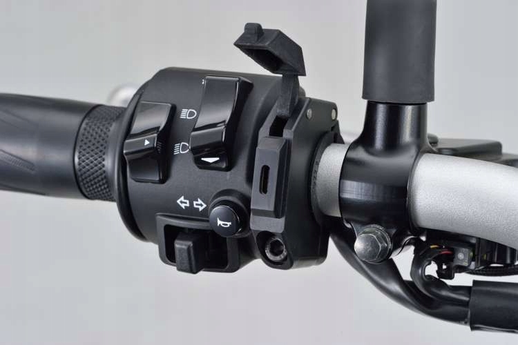 

Gniazdo Usb-c Daytona na kierownicę 22 /25,5 mm