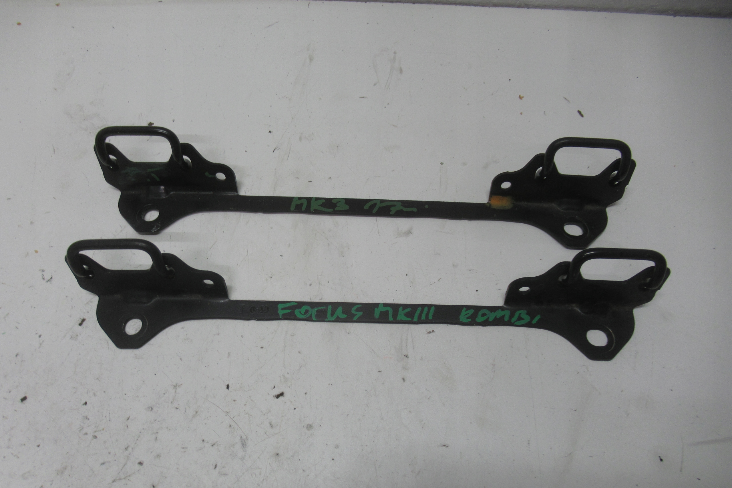 FORD FOCUS MK3 FL 17R KOMBI bracket holder KANAPY