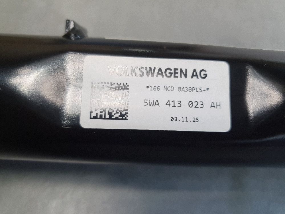 Audi A3 8Y hb 1.5 shock absorber left front front 5WA413023AH