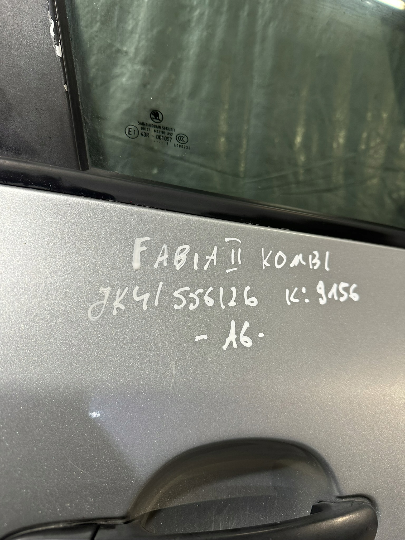 door right front SKODA FABIA II KOMBI 9156