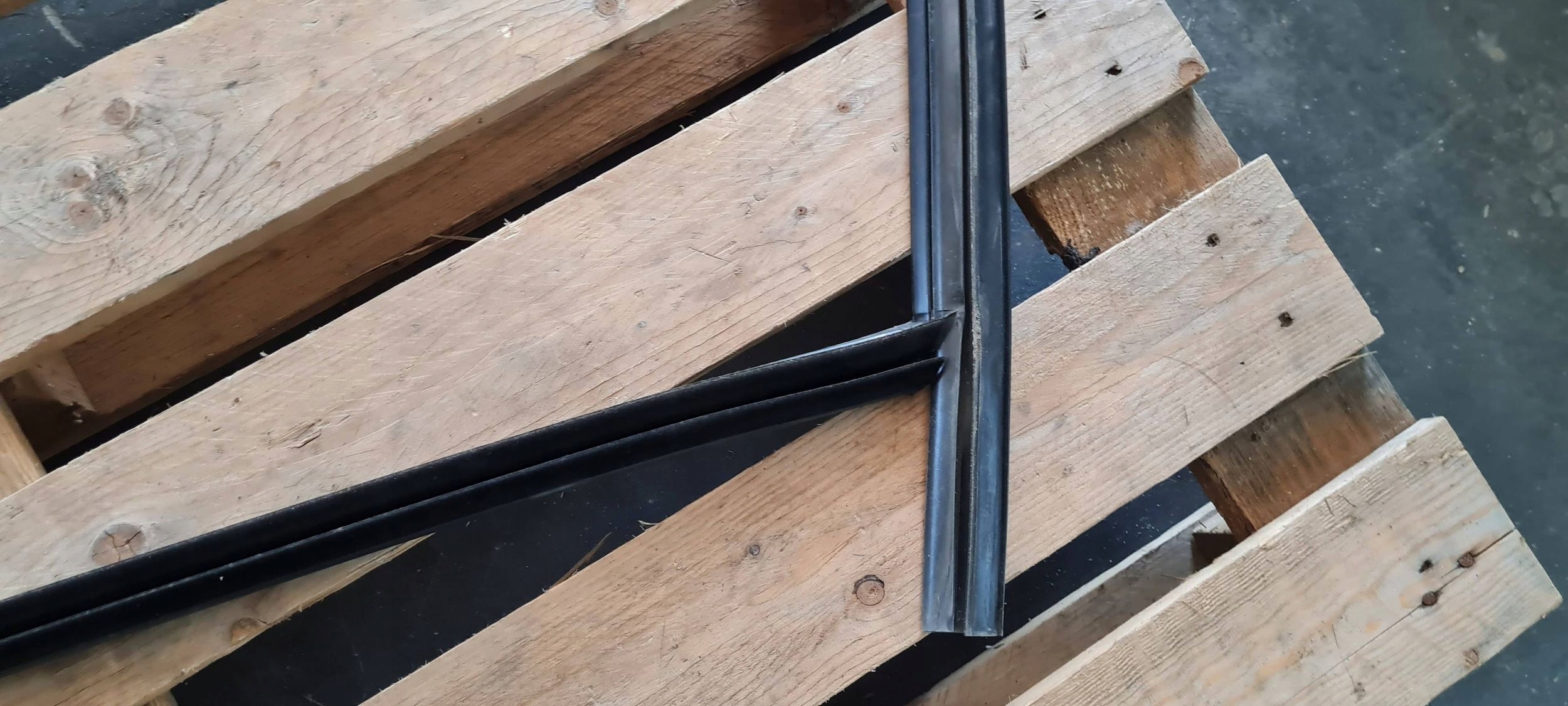 A6 C8 4K moulding gasket rubber door left front CHROM 4K0837431B