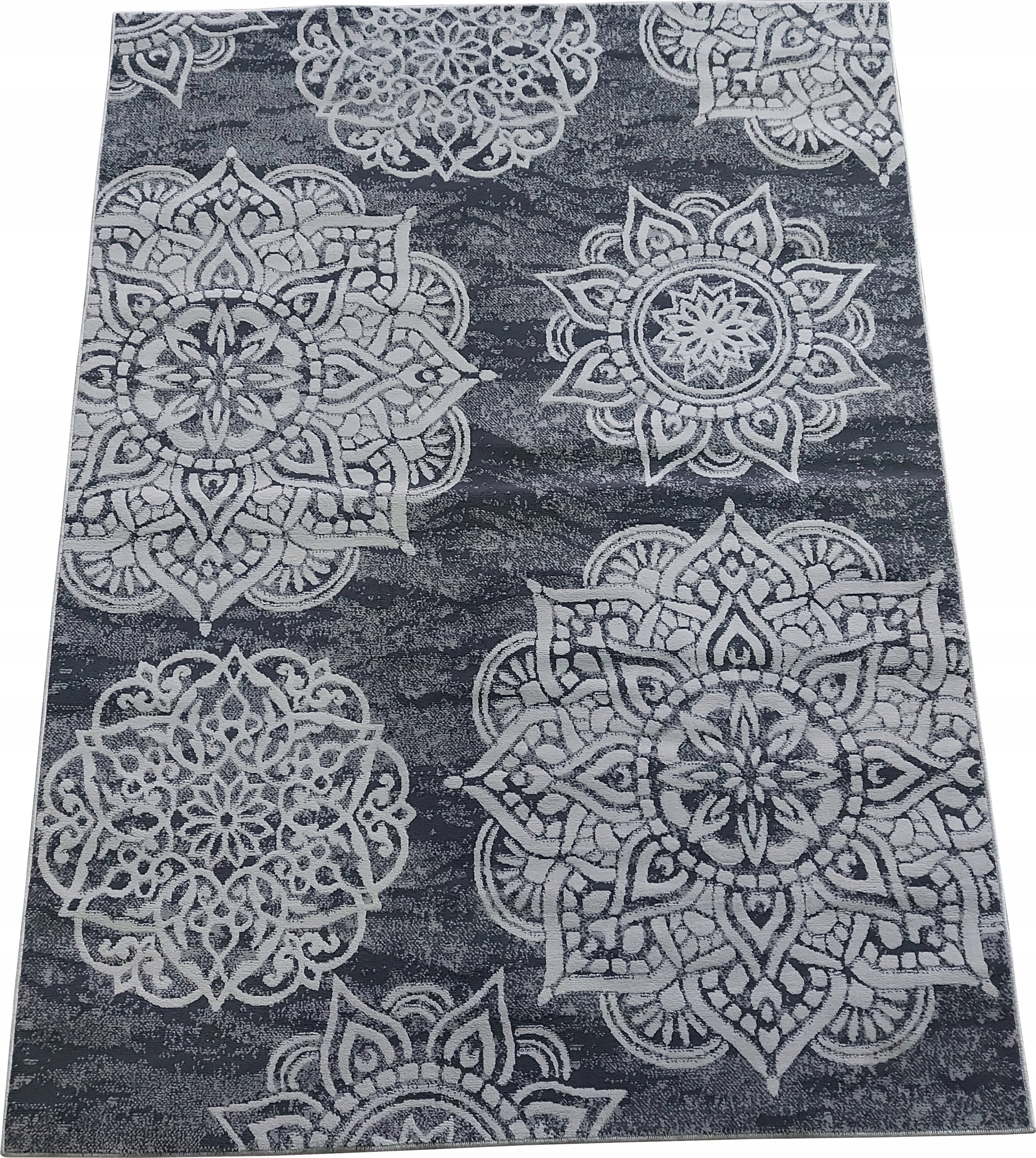 Koberec plyšová mandala tmavě šedá 133x190