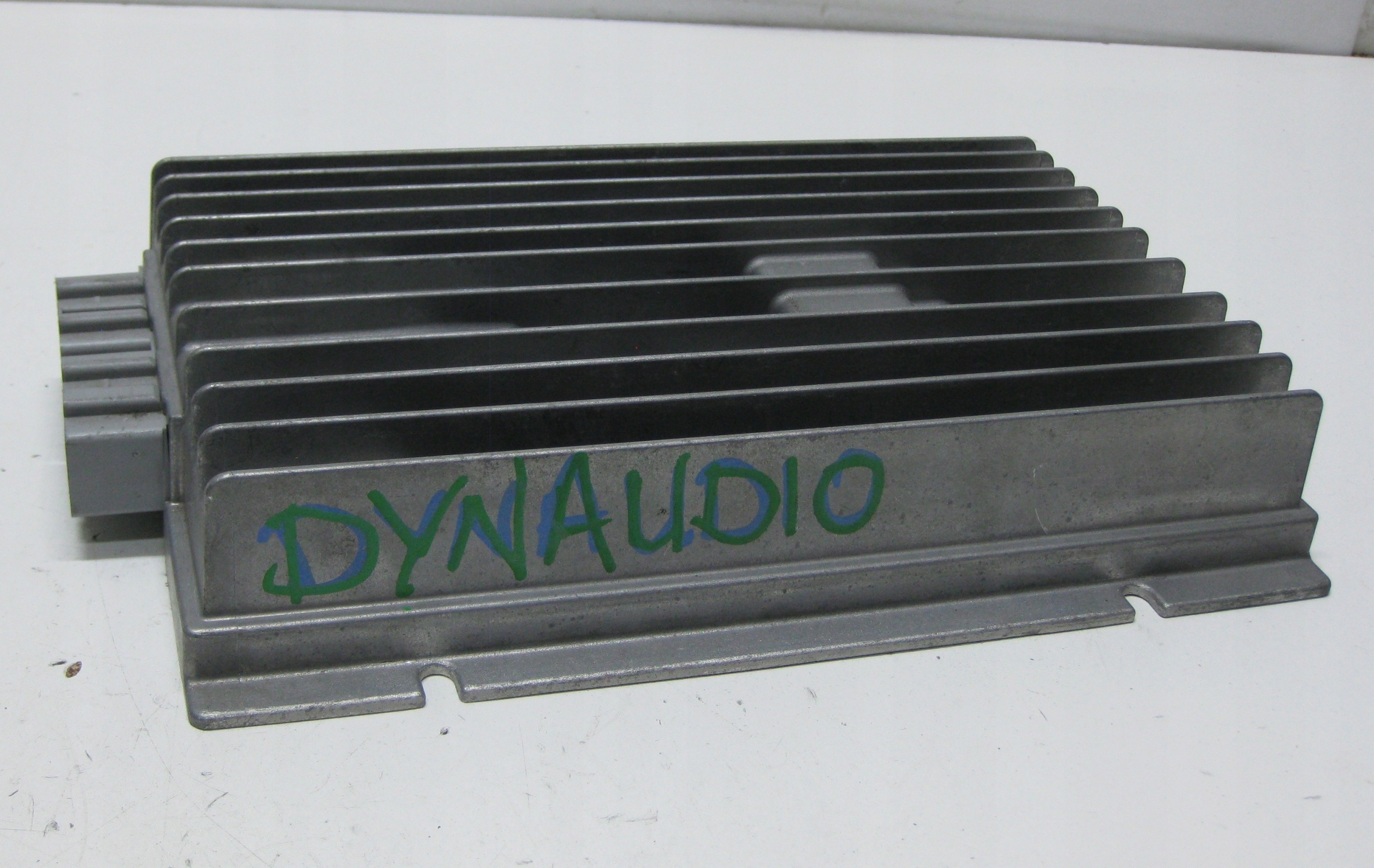 VW PASSAT B7 amplifier AUDIO DYNAUDIO 3C8035456F