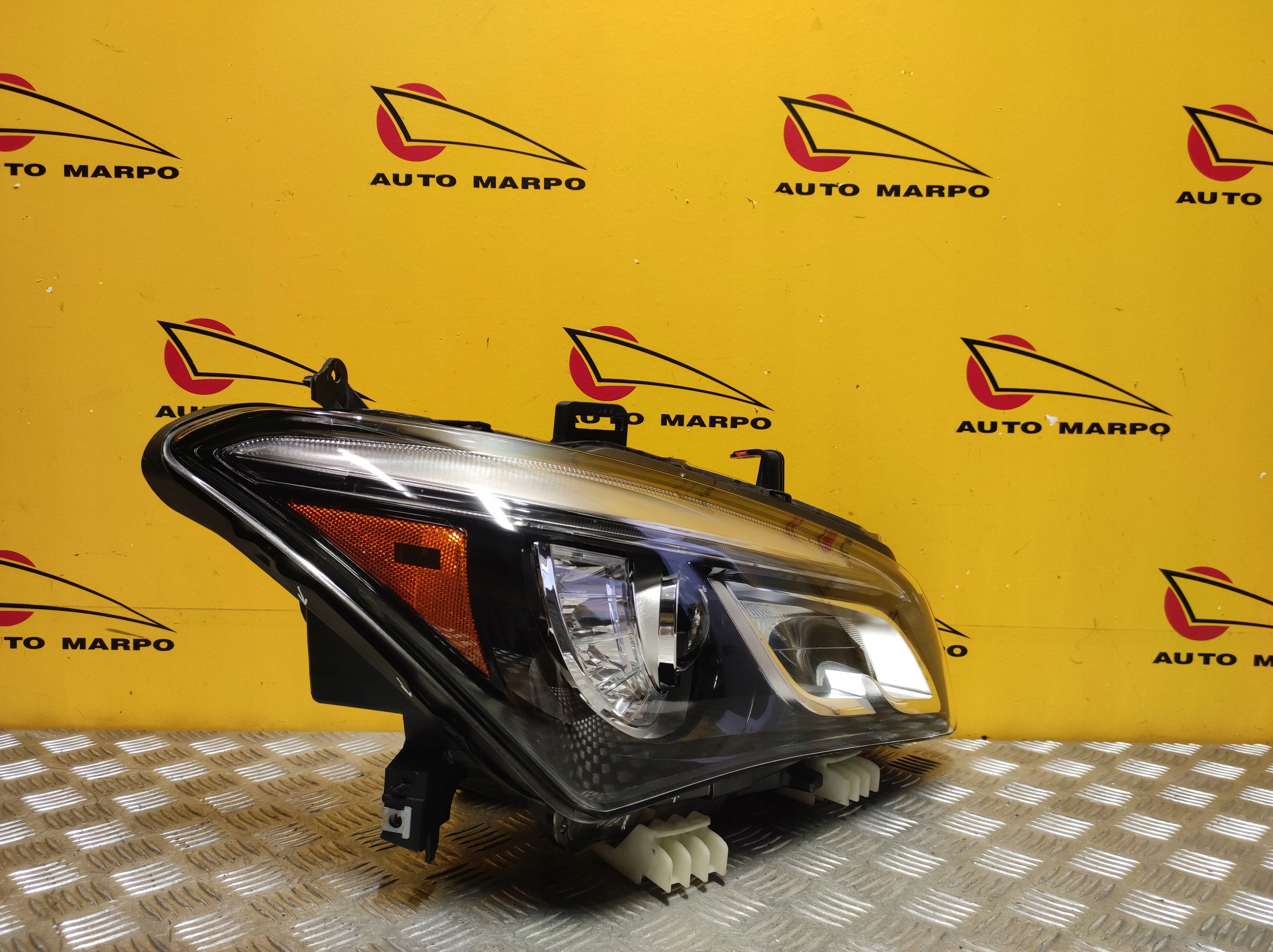 INFINITI QX56 QX80 REFLEKTOR FULL LED LAMPA R USA Producent części Infiniti OE