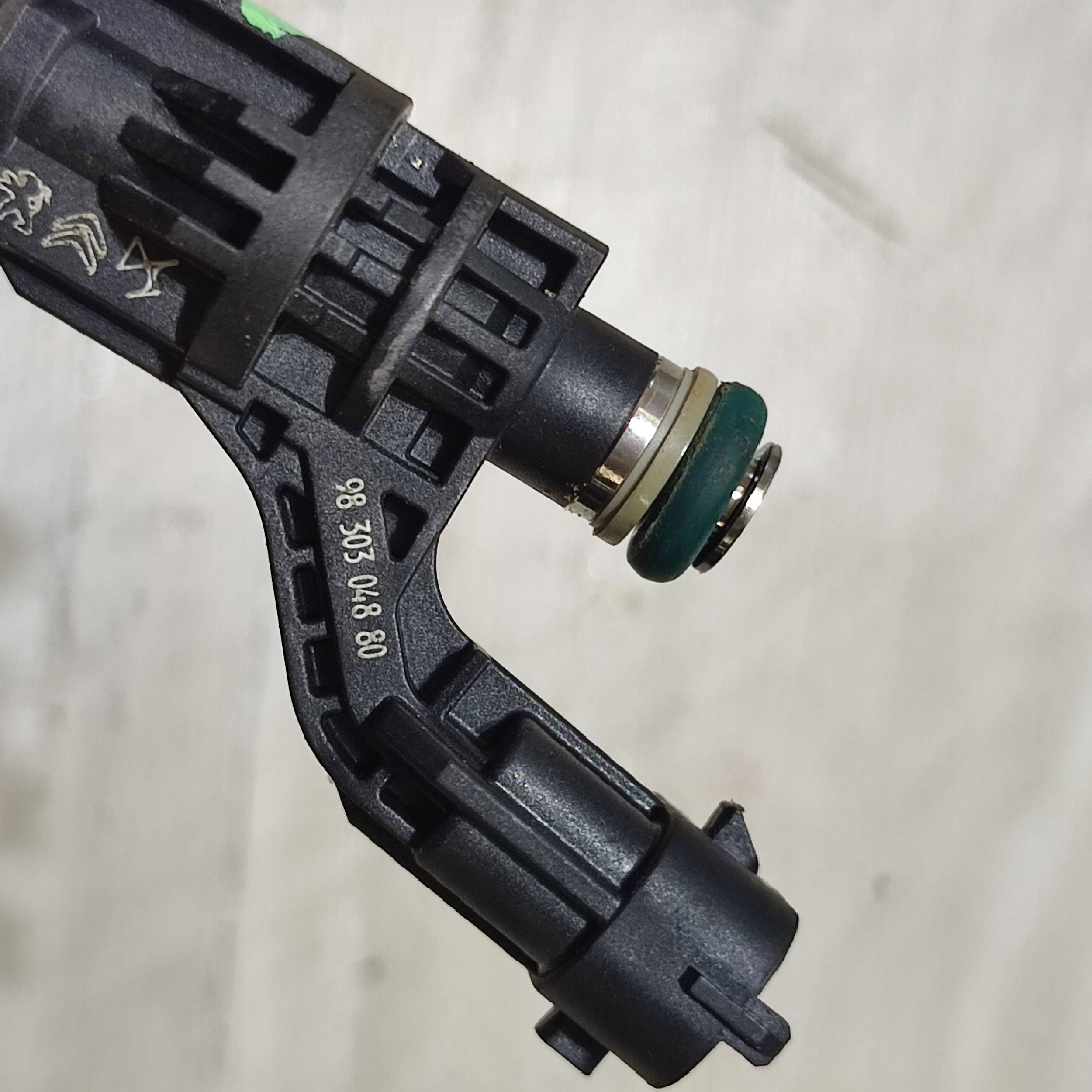 injector Opel Corsa F 9830304880