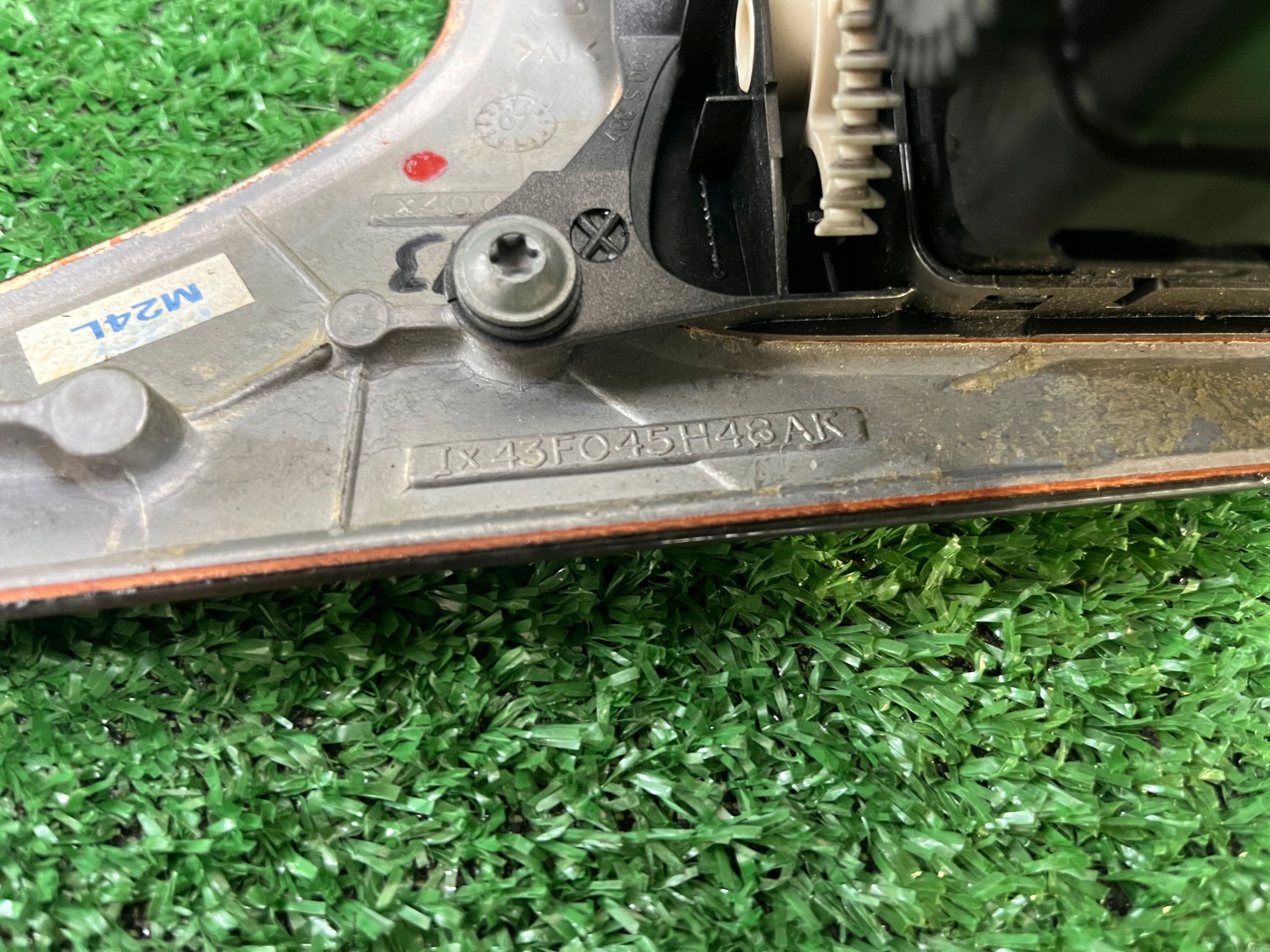 Moulage DEKOR Console JAGUAR X-TYPE IX43F045H48AK