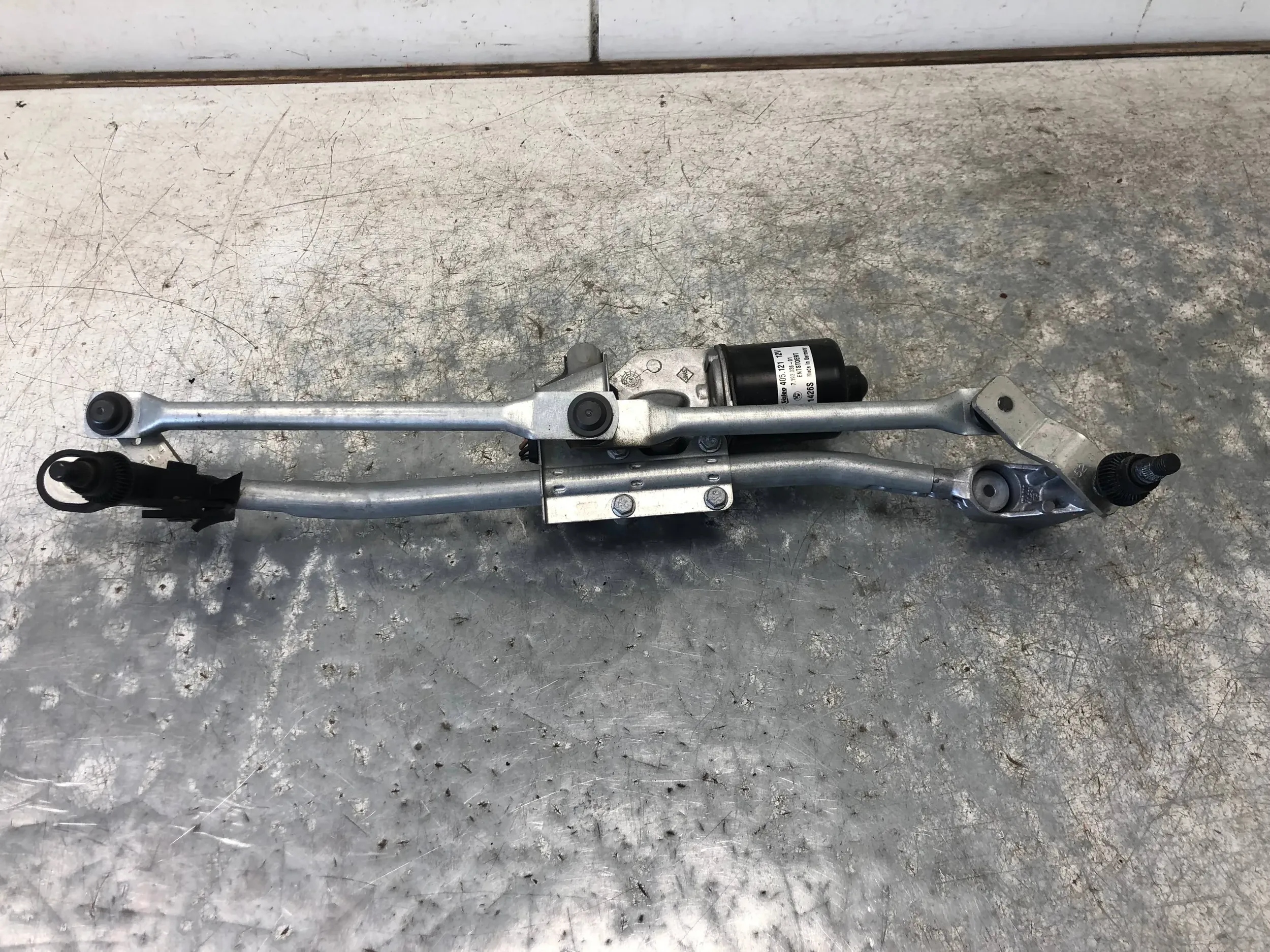 wiper mechanism BMW E87 7193036