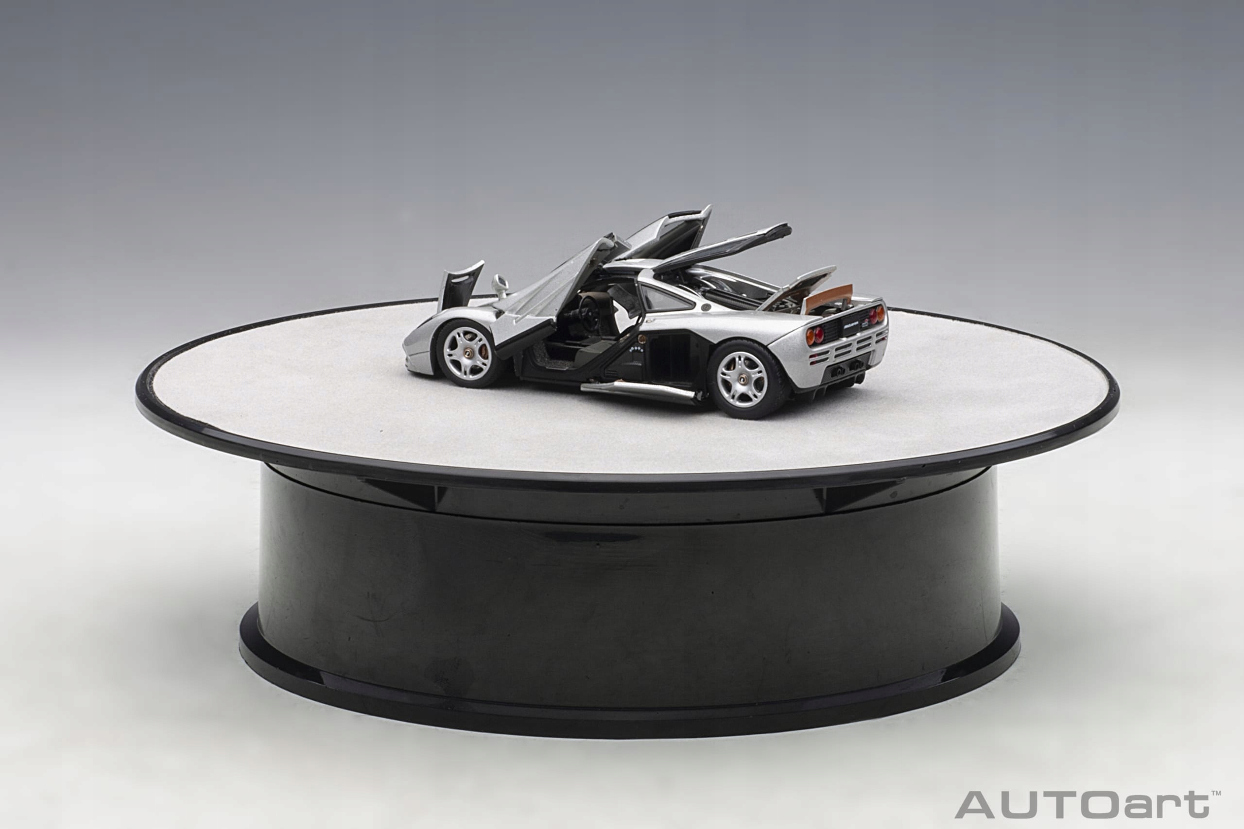 Podstavec otočný (20cm) Zrcadlová plocha pro modely AUTOart 1:24