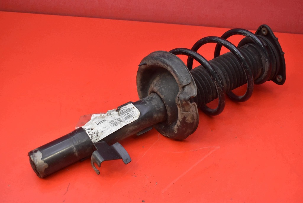 shock absorber right front P31360946 VOLVO V40 2 II 2.0 D2 120 KM 12-16