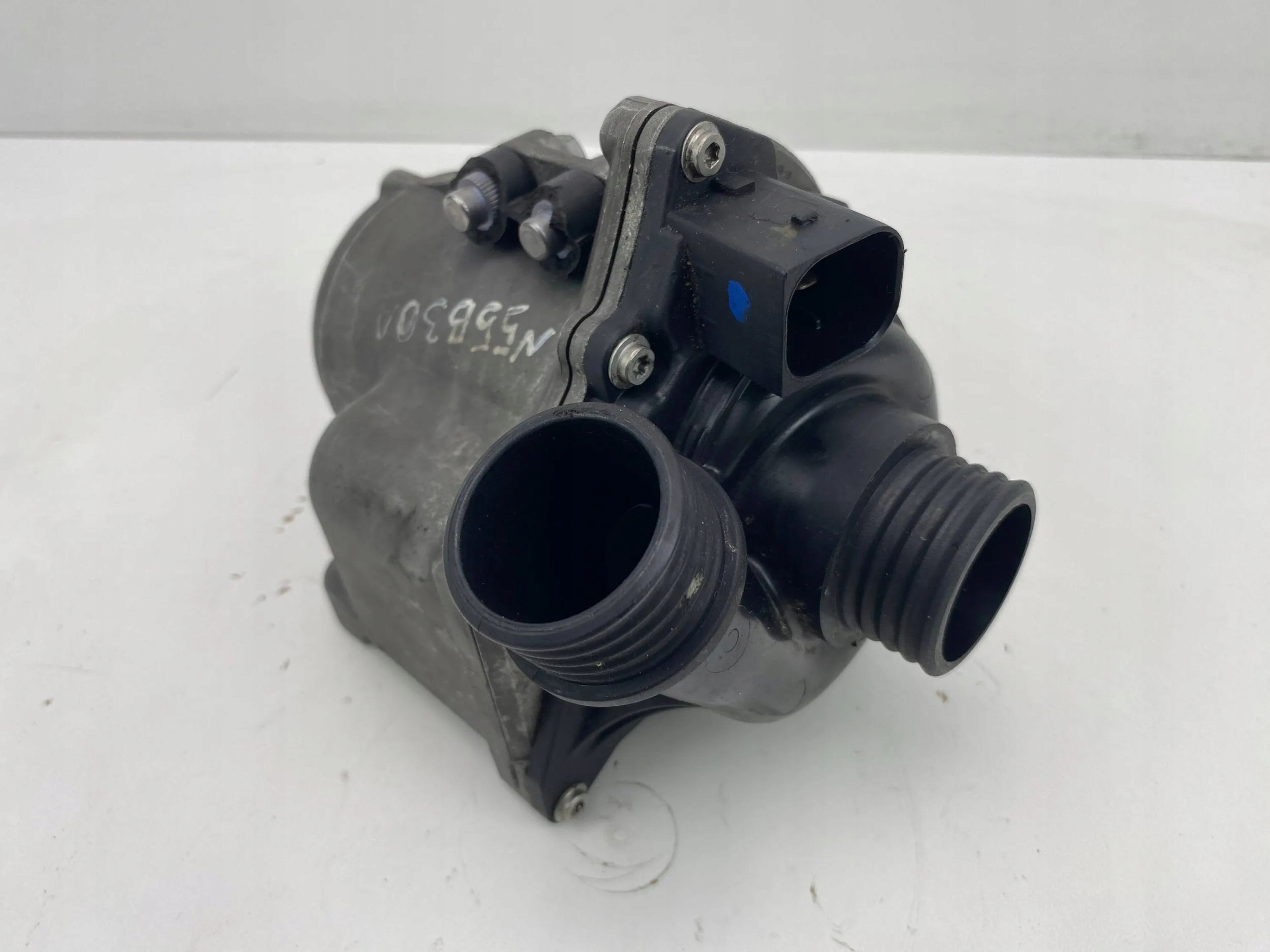 BMW E60 E70 E71 X1 N54B30A Wasserpumpe 7588885
