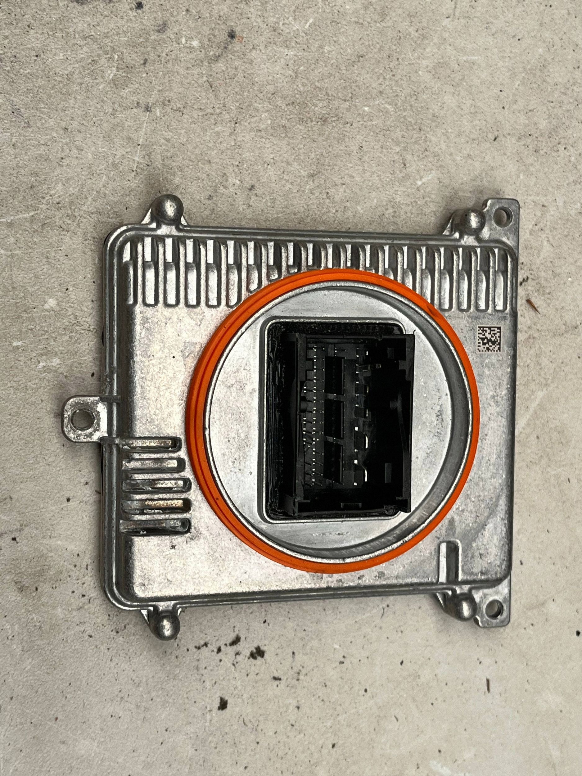 control unit LED REFLEKTORA VOLKSWAGEN PASSAT B8 992941572AH @M