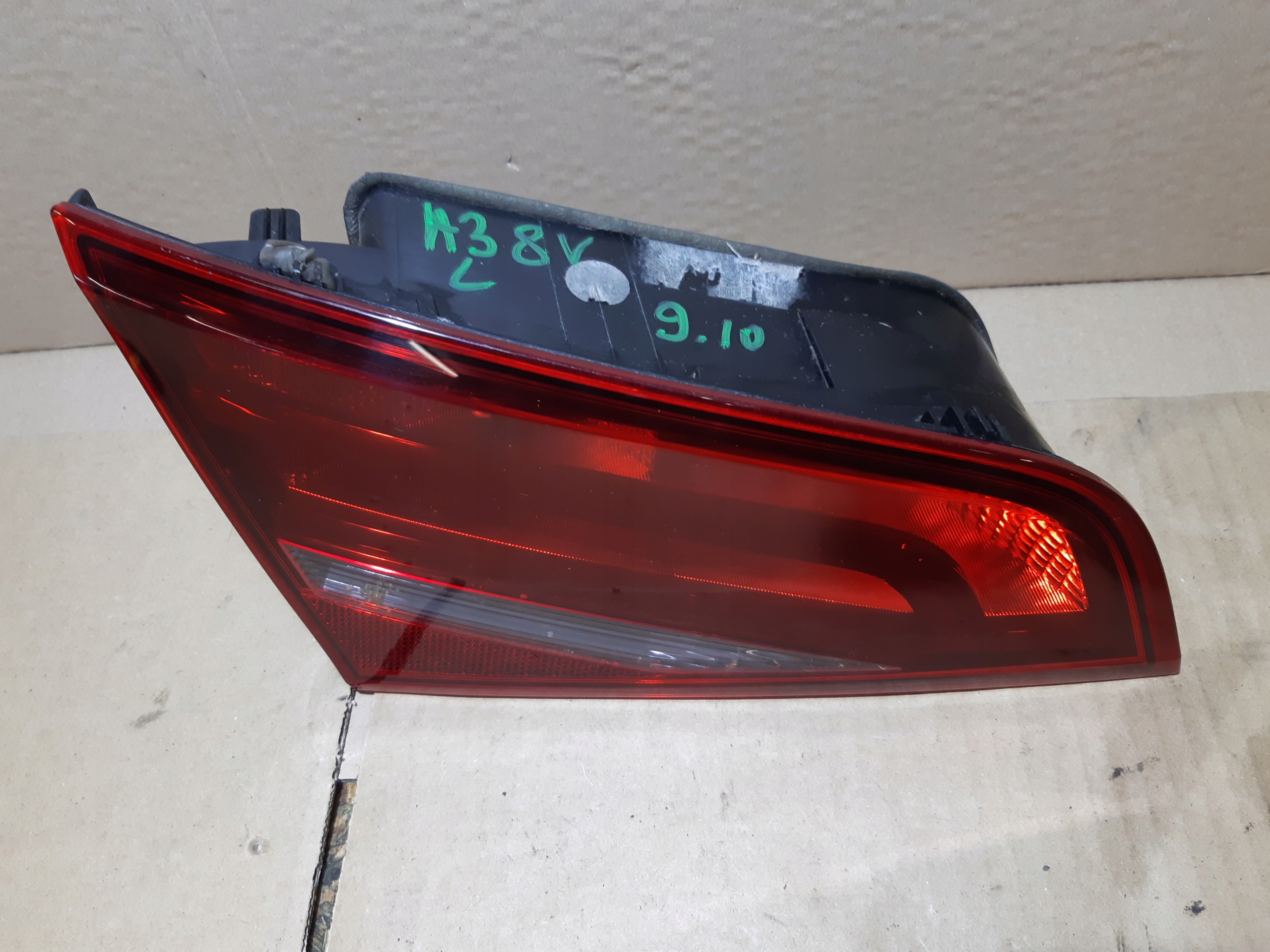 AUDI A3 8V light left rear left rear part 8V4945093