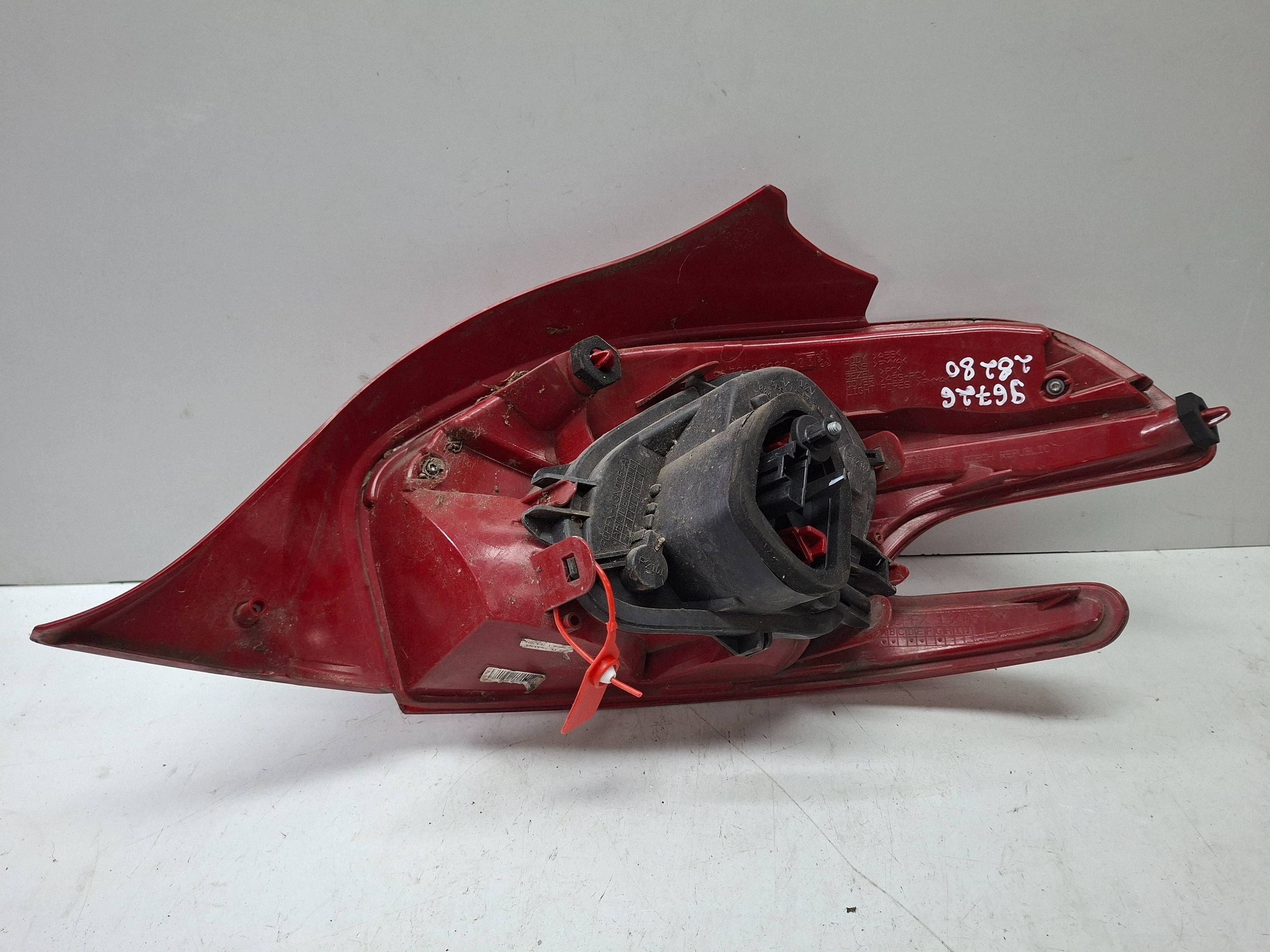 licht hinten links 9672628280 PEUGEOT 208 2012