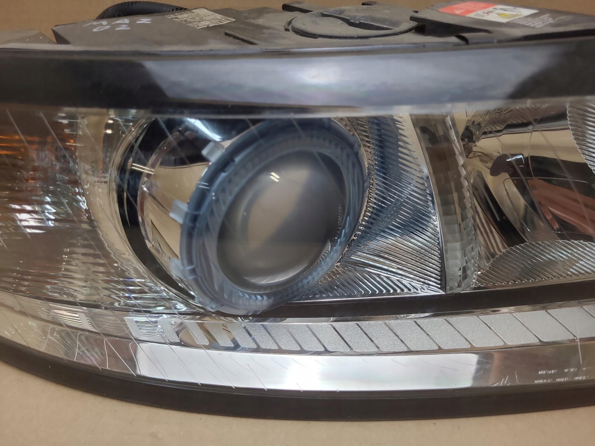 light front right side Volvo V50 facelift 2010 31265705