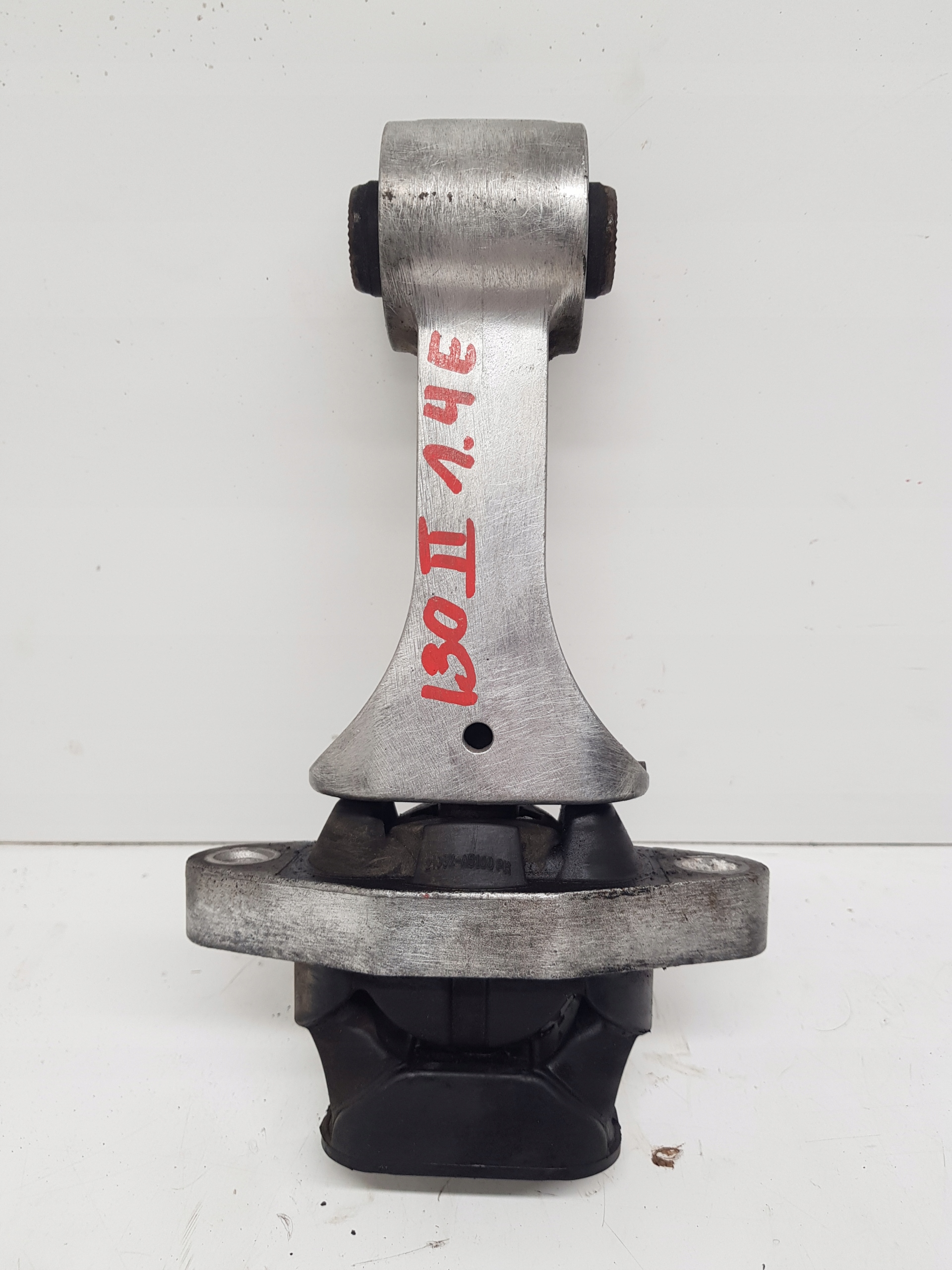 KIA CEED II I30 II holder engine mount 1,4 16V