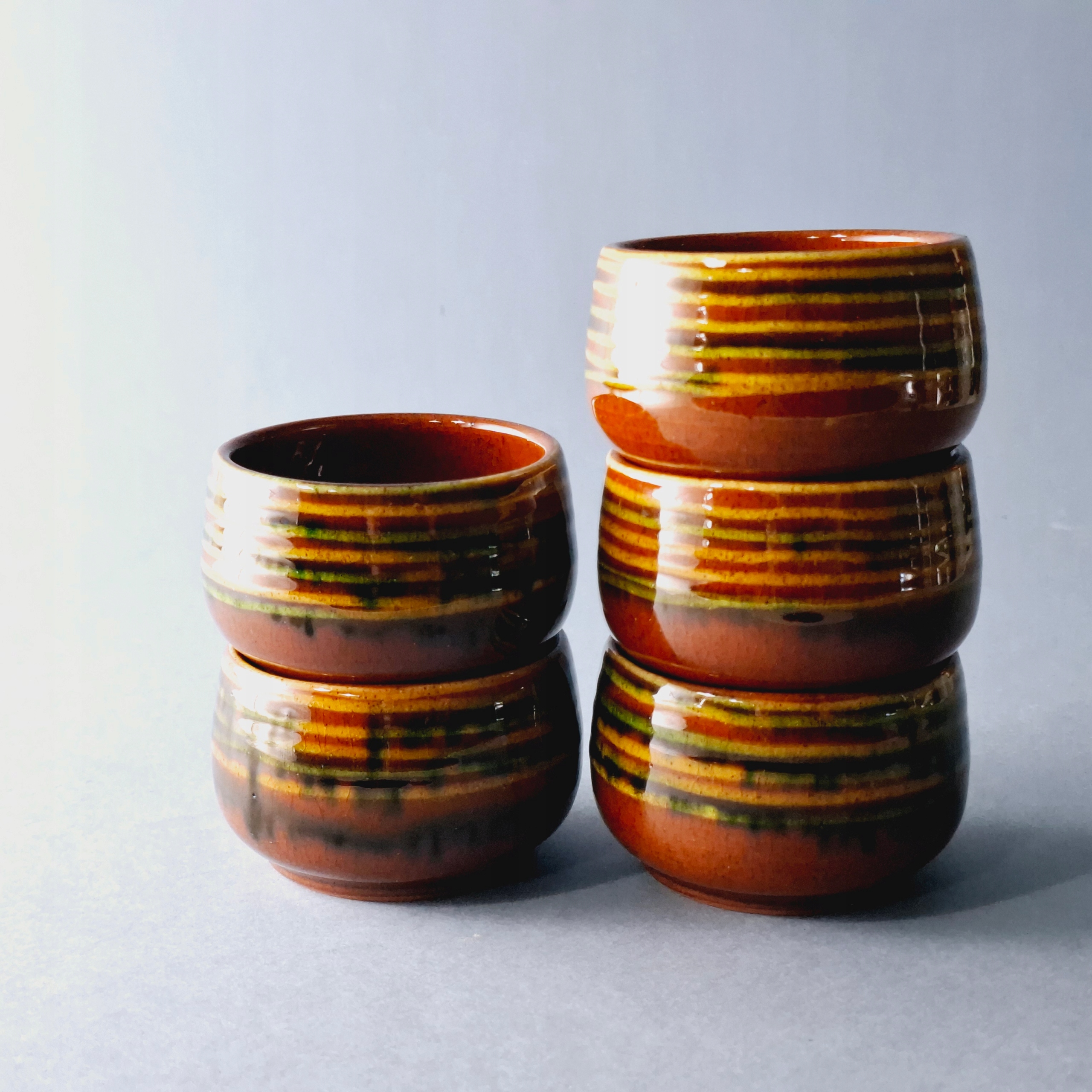 PIĘKNE RĘCZNIE WYKONANE MISECZKI CERAMICZNE W STYLU LUDOWYM