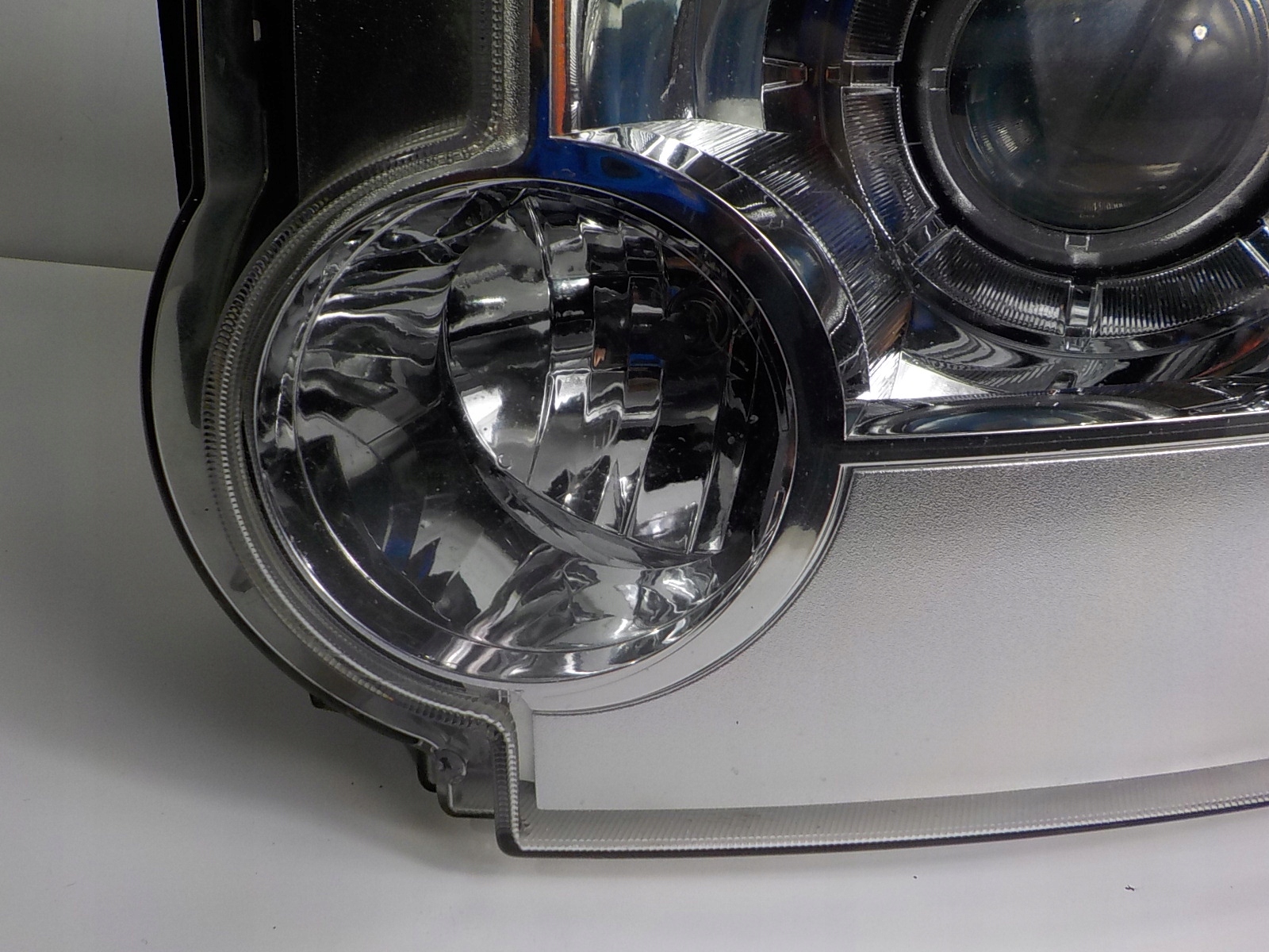 LAND ROVER DISCOVERY III XENON light left front front UK