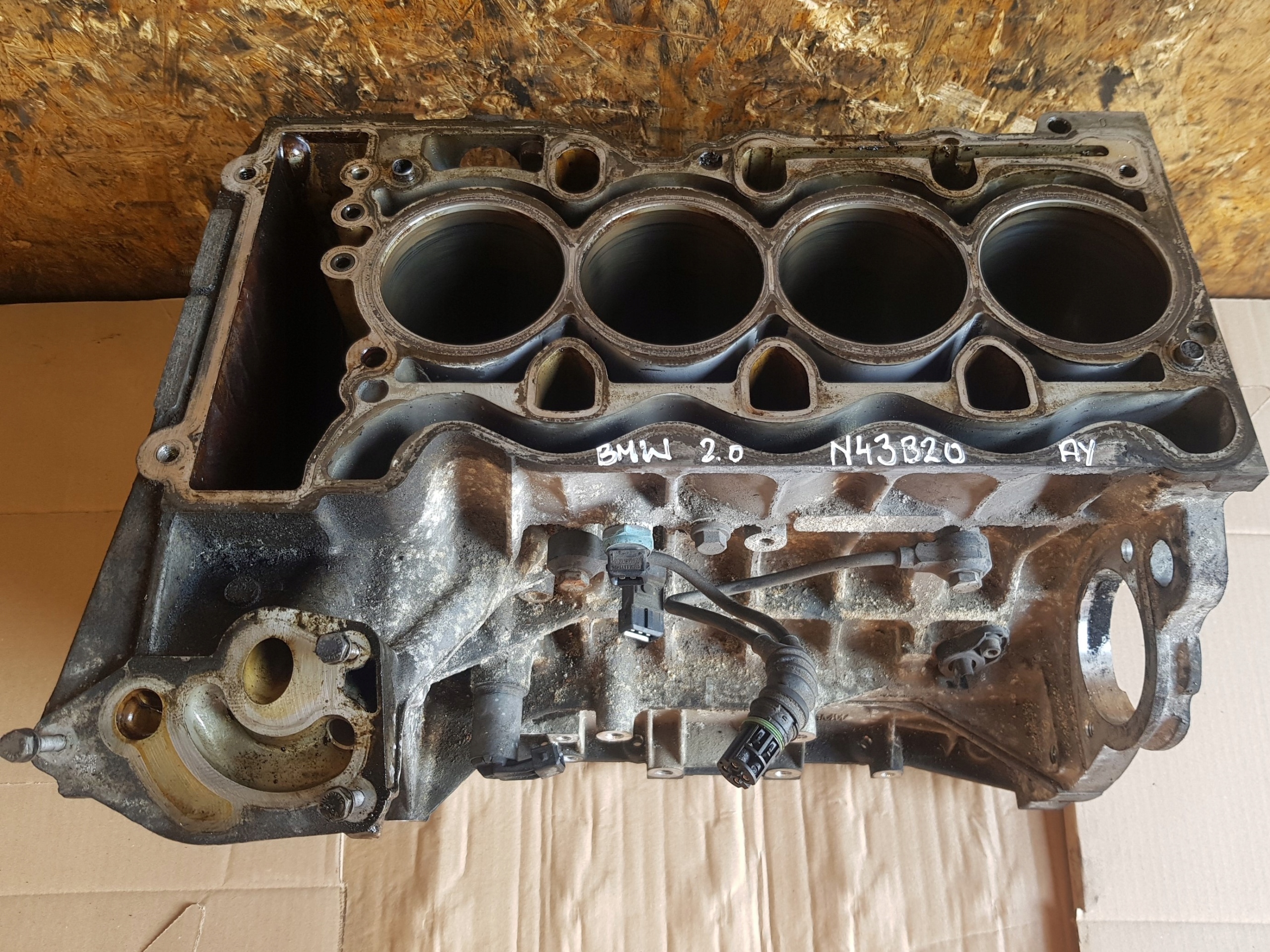 BMW E87 E90 2.0 N43B20A N43B20AY BLOK Motore