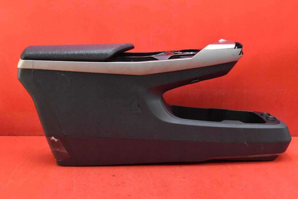 TUNEL central armrest EU 84697CV100 KIA EV6 21