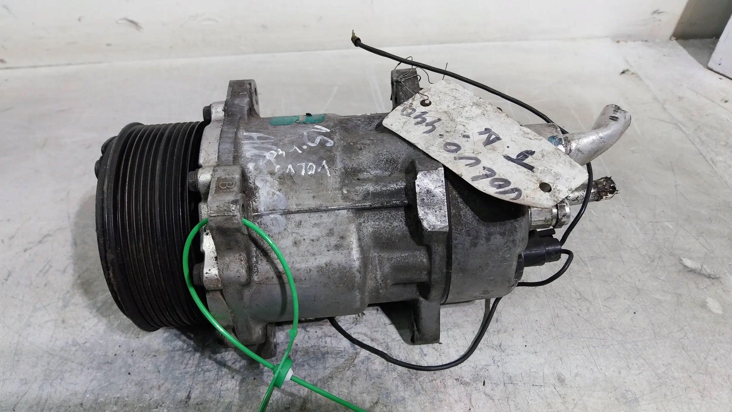 compressor compressor; of the air conditioning SD7V16-1015 VOLVO 440 460 95