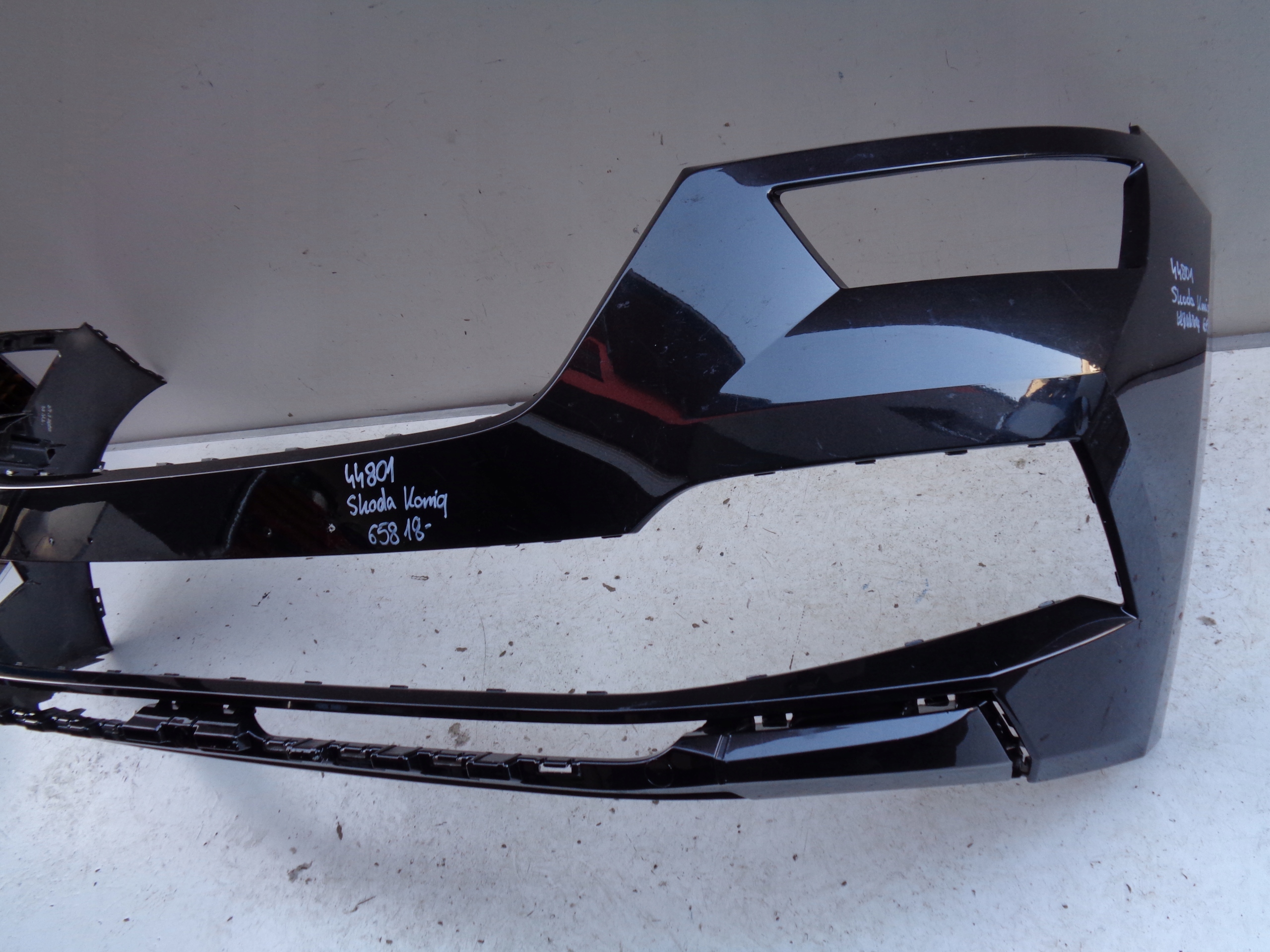 Frontstoßstange SKODA KAMIQ 658 18- NR 44801
