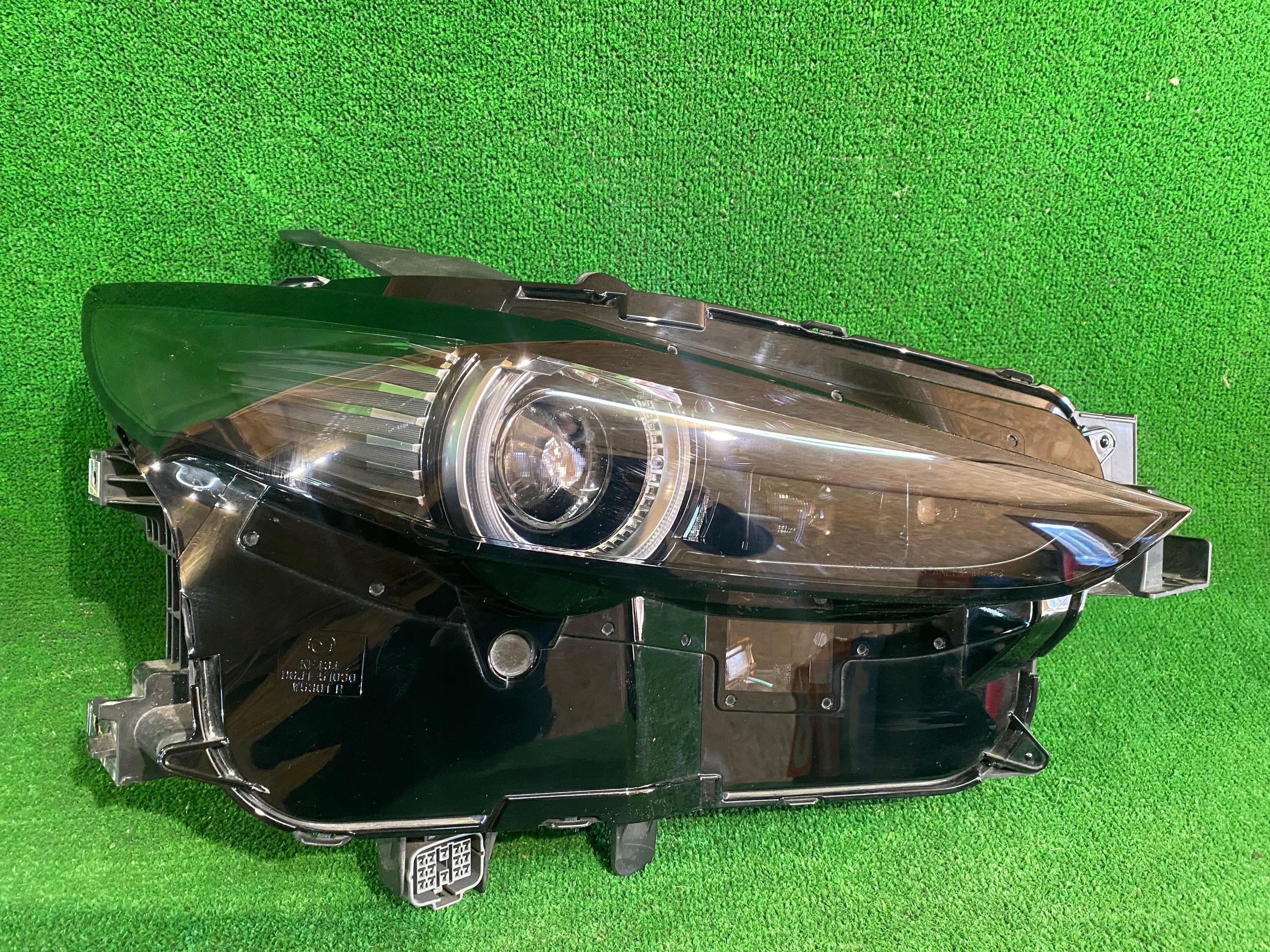 REFLEKTOR right MAZDA CX30 CX-30 FULL LED NR.R178