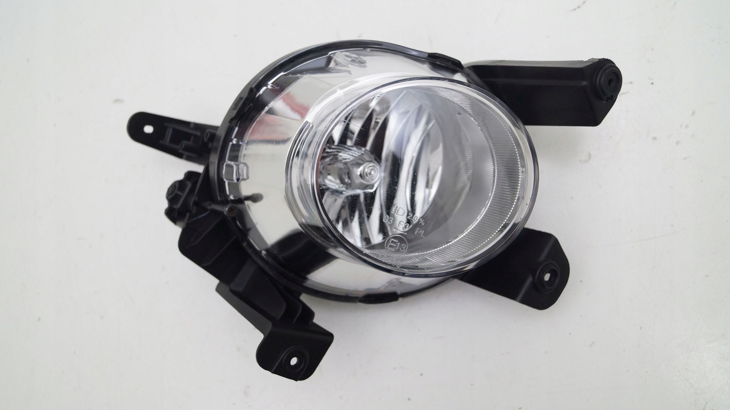 I1013-16 - HYUNDAI i10 II 13-16 галоген правый