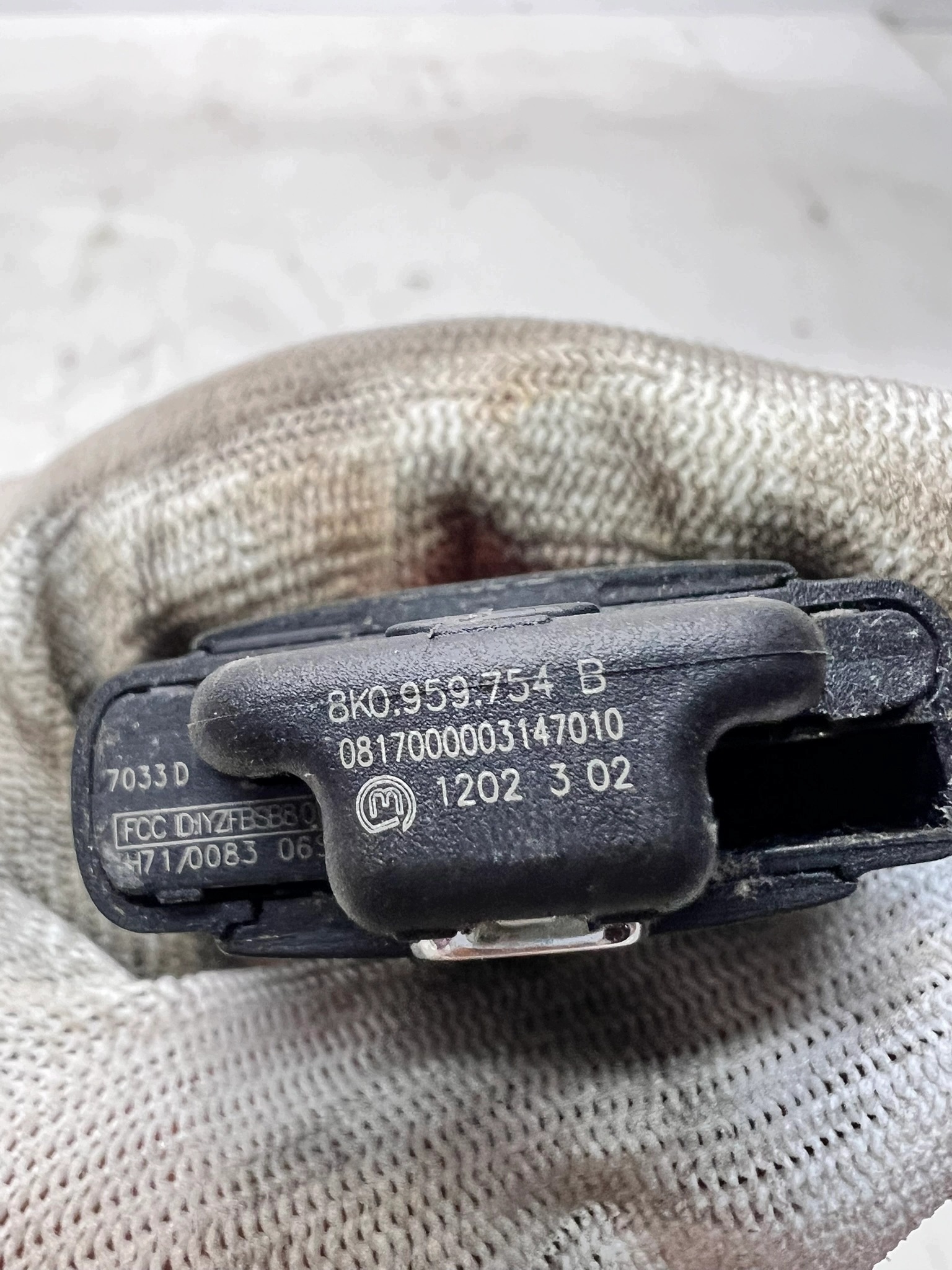 key PILOT AUDI A4 B8 A5 8T A6 C7 8K0959754B