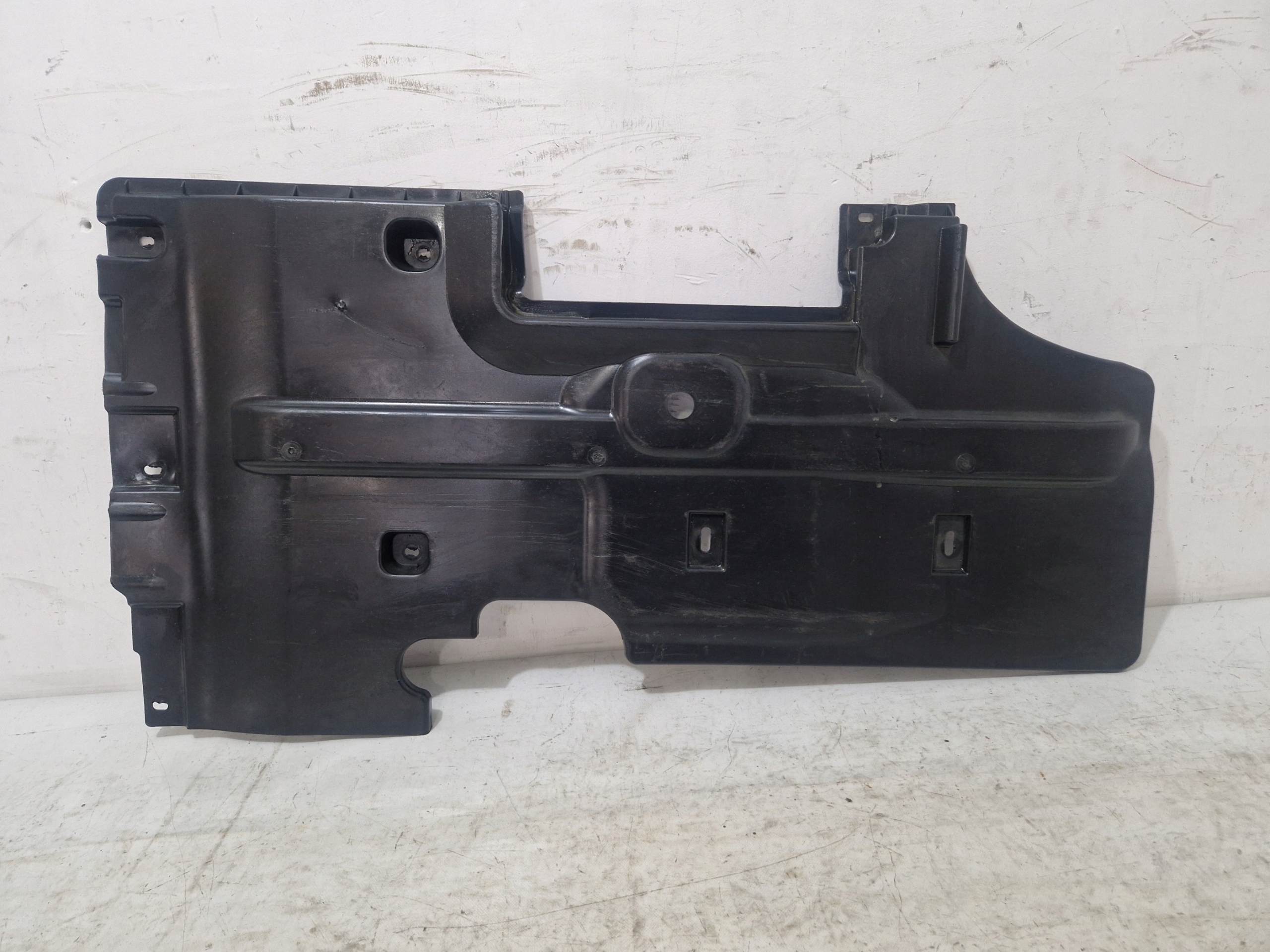 DODGE CHARGER 2019 3.6 5.7 cover chassis left 57010353AH