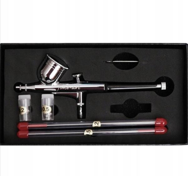 

Aerograf Fine-Art 130 typ 7704 zestaw