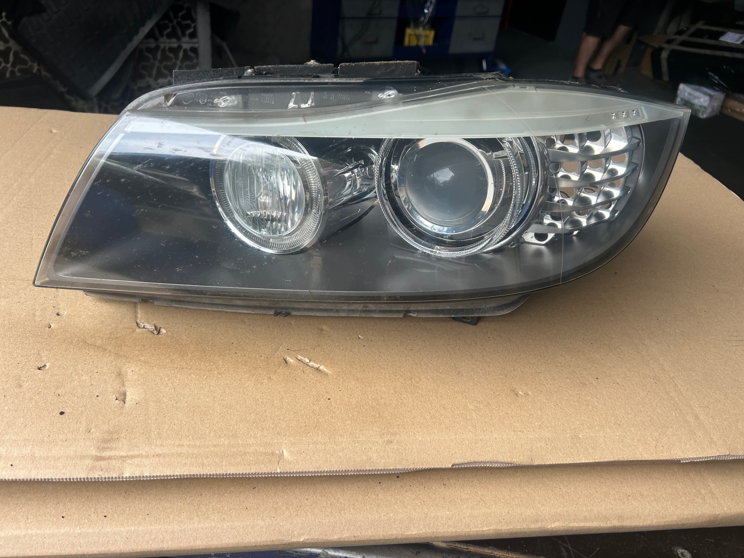 BMW E90 LCI light XENON DYNAMIC left front 7202589