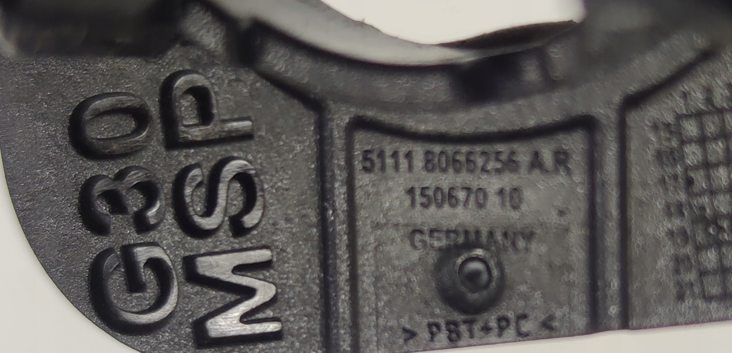 BMW G30 G31 m-packet 6X KOSZYK PDC bracket front