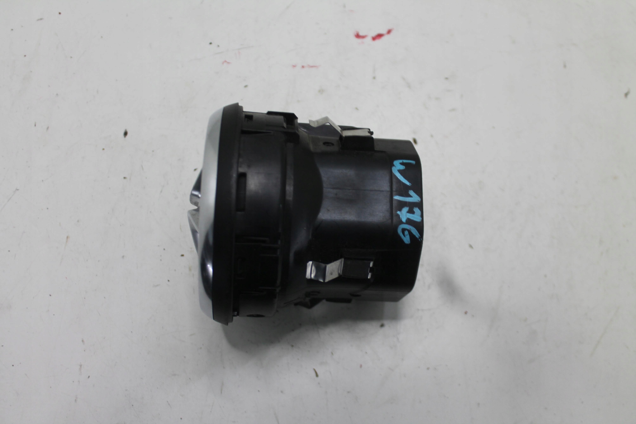 intake air grid A1768300354 MERCEDES W176