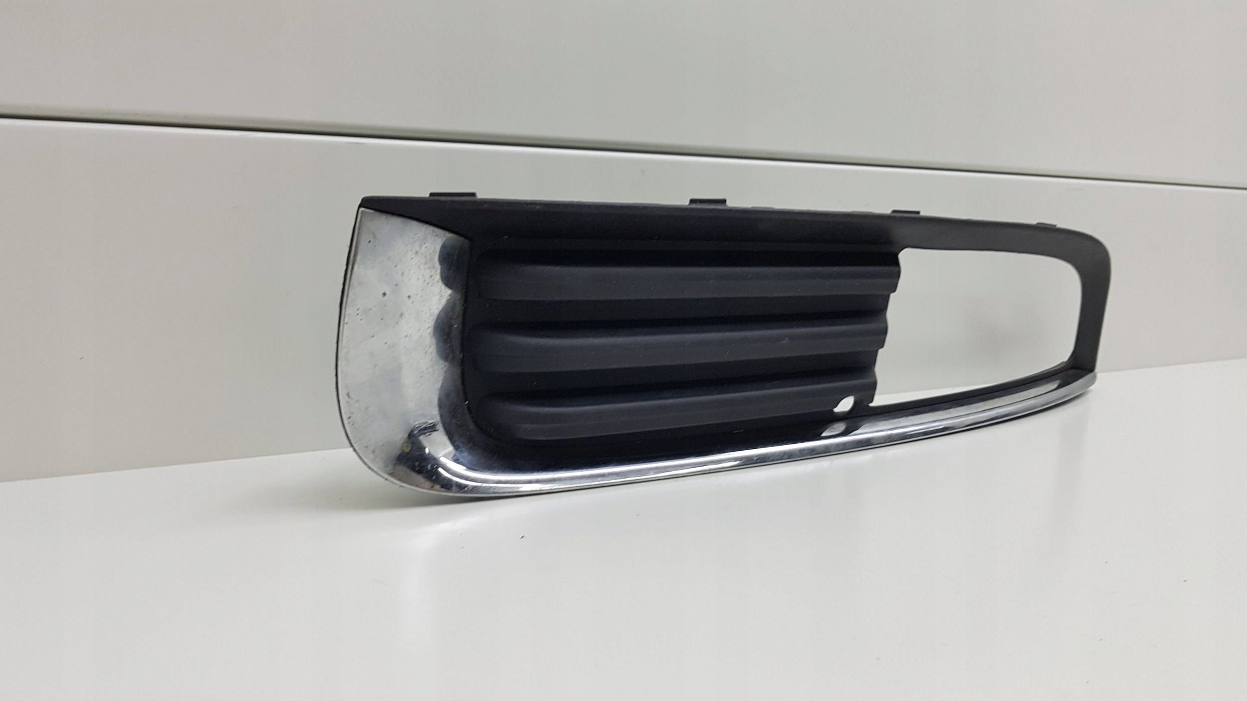 OPEL INSIGNIA A 2008 - grid left bumper front 903200023