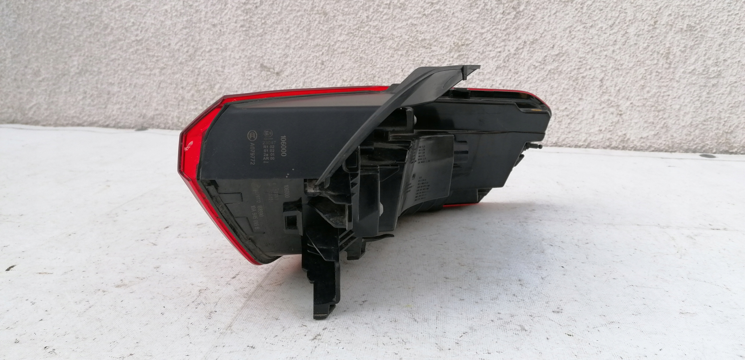 vw id.3 ID3 фонарь led левый задний 10A945095B