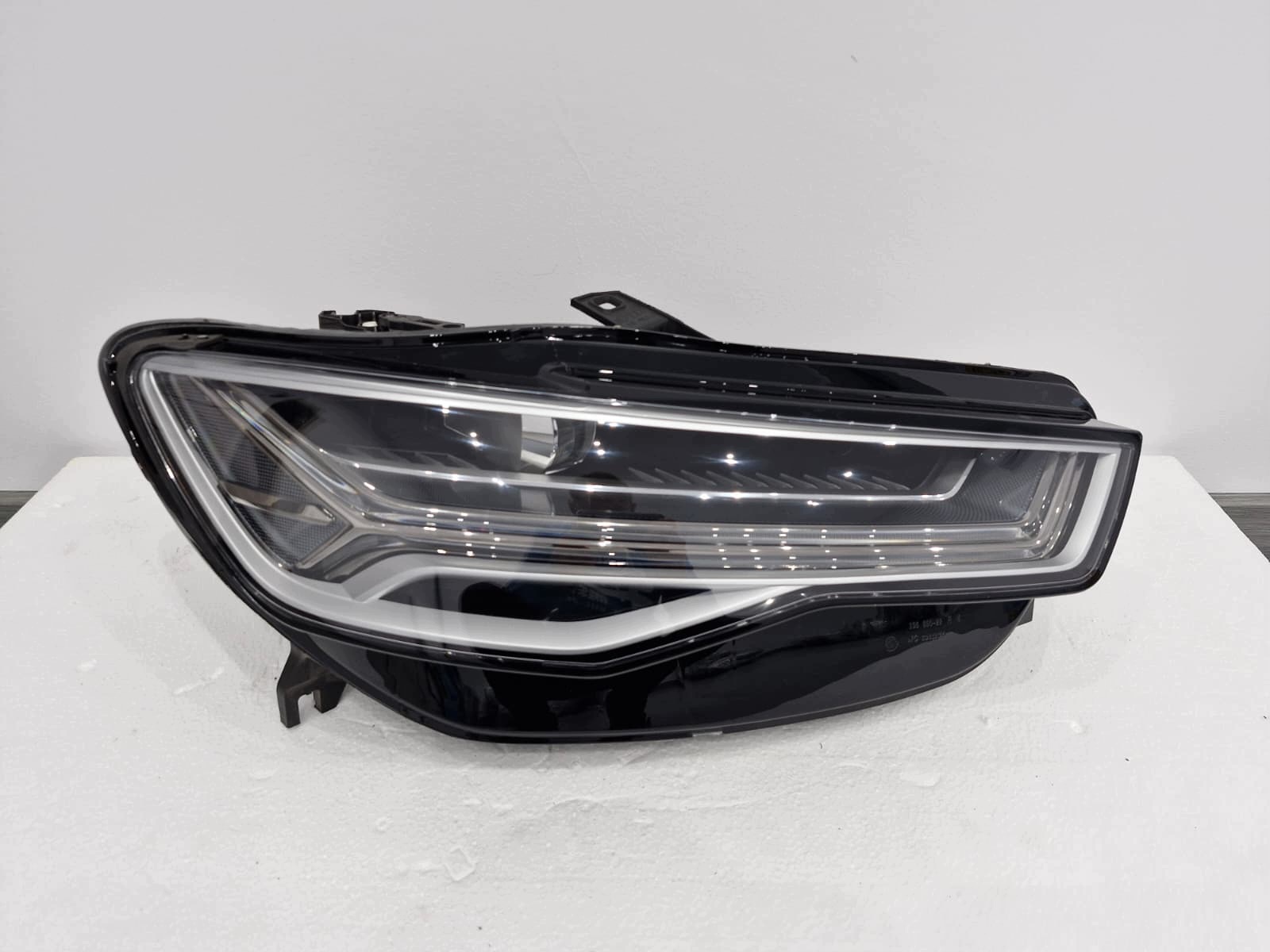 light right Audi A6 4G LIFT FULL LED Matrix