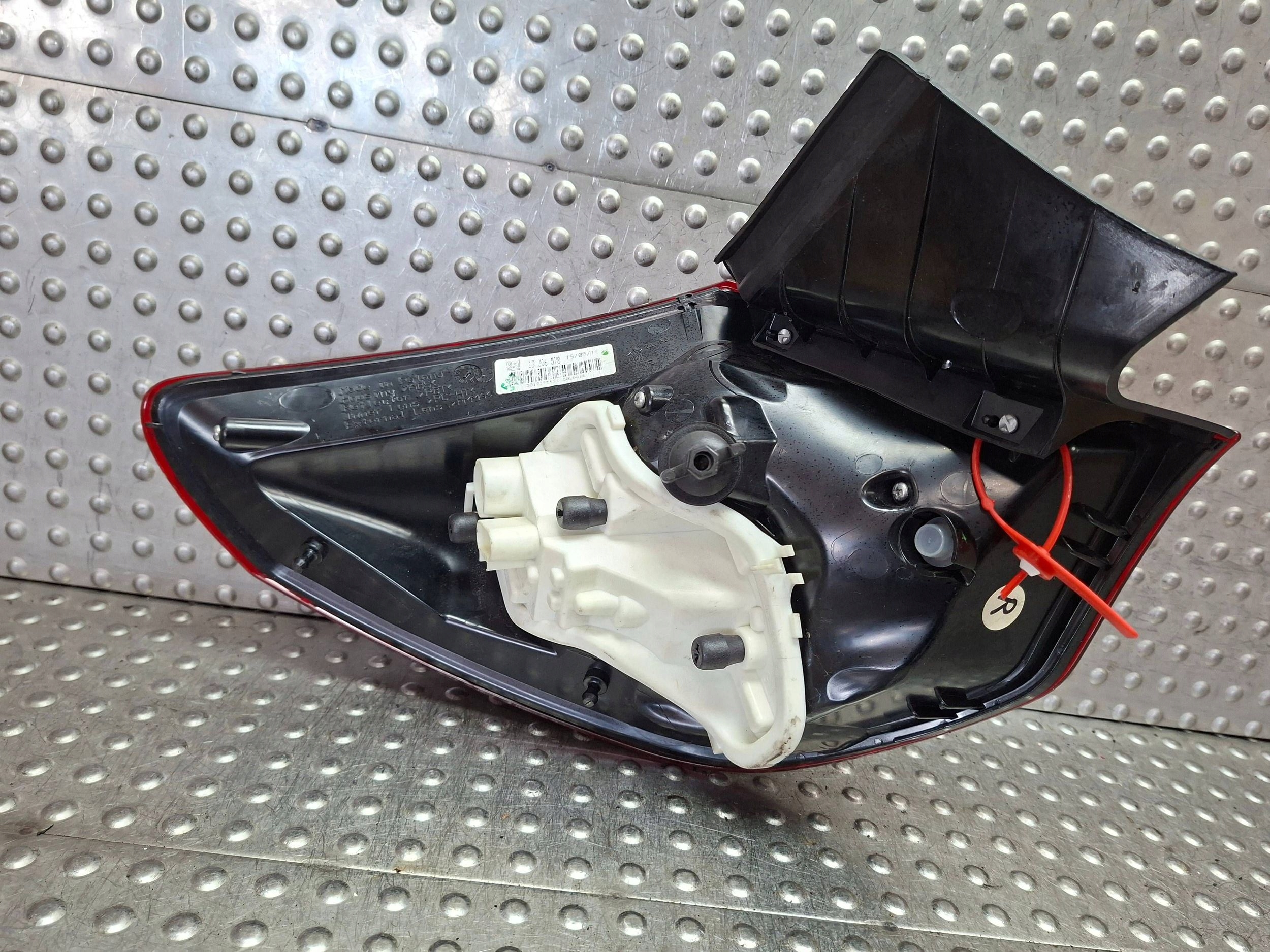 light right rear part OPEL ASTRA J HB LIFT 2012
