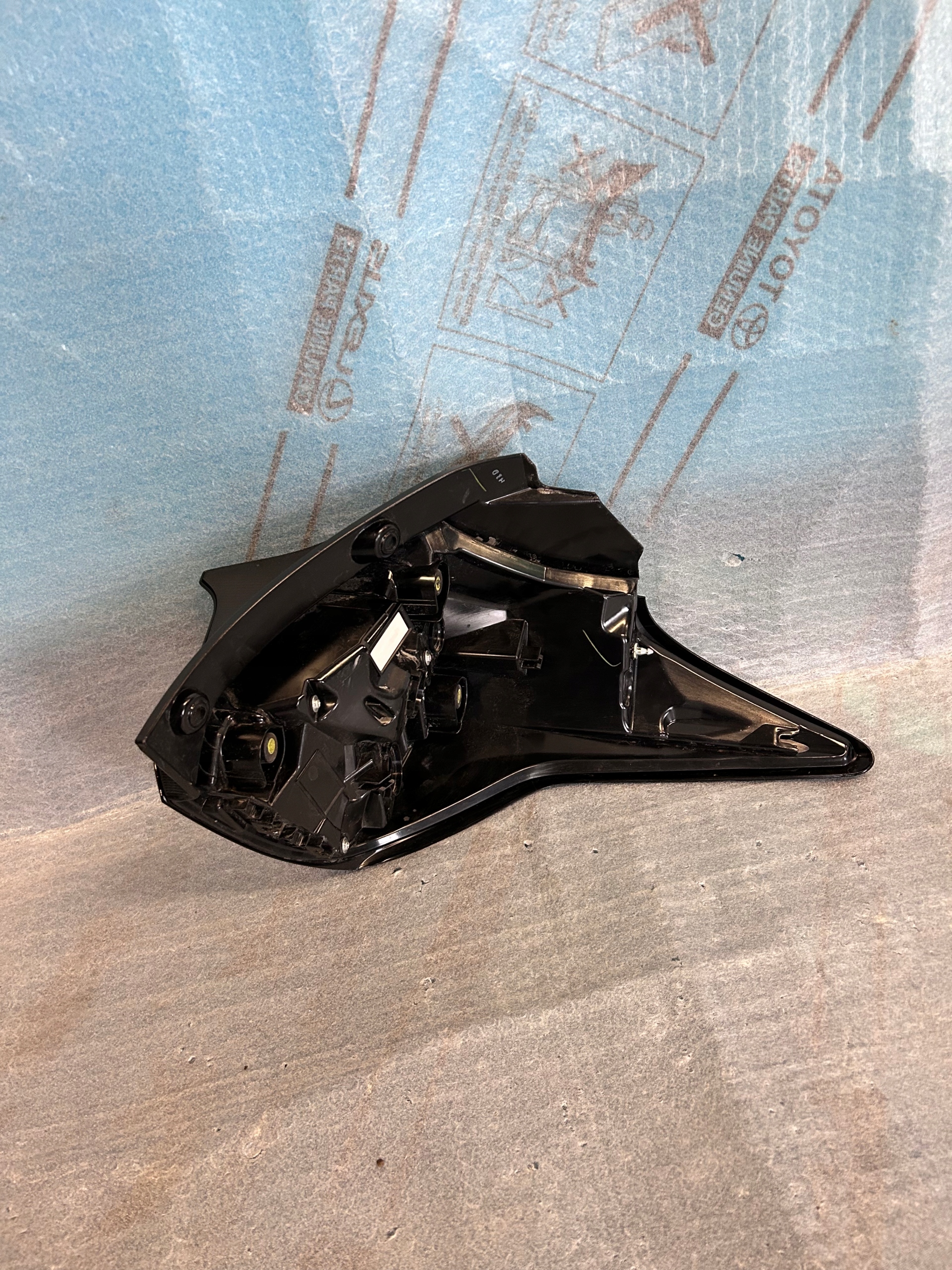 light left left rear part TOYOTA YARIS IV nr.00