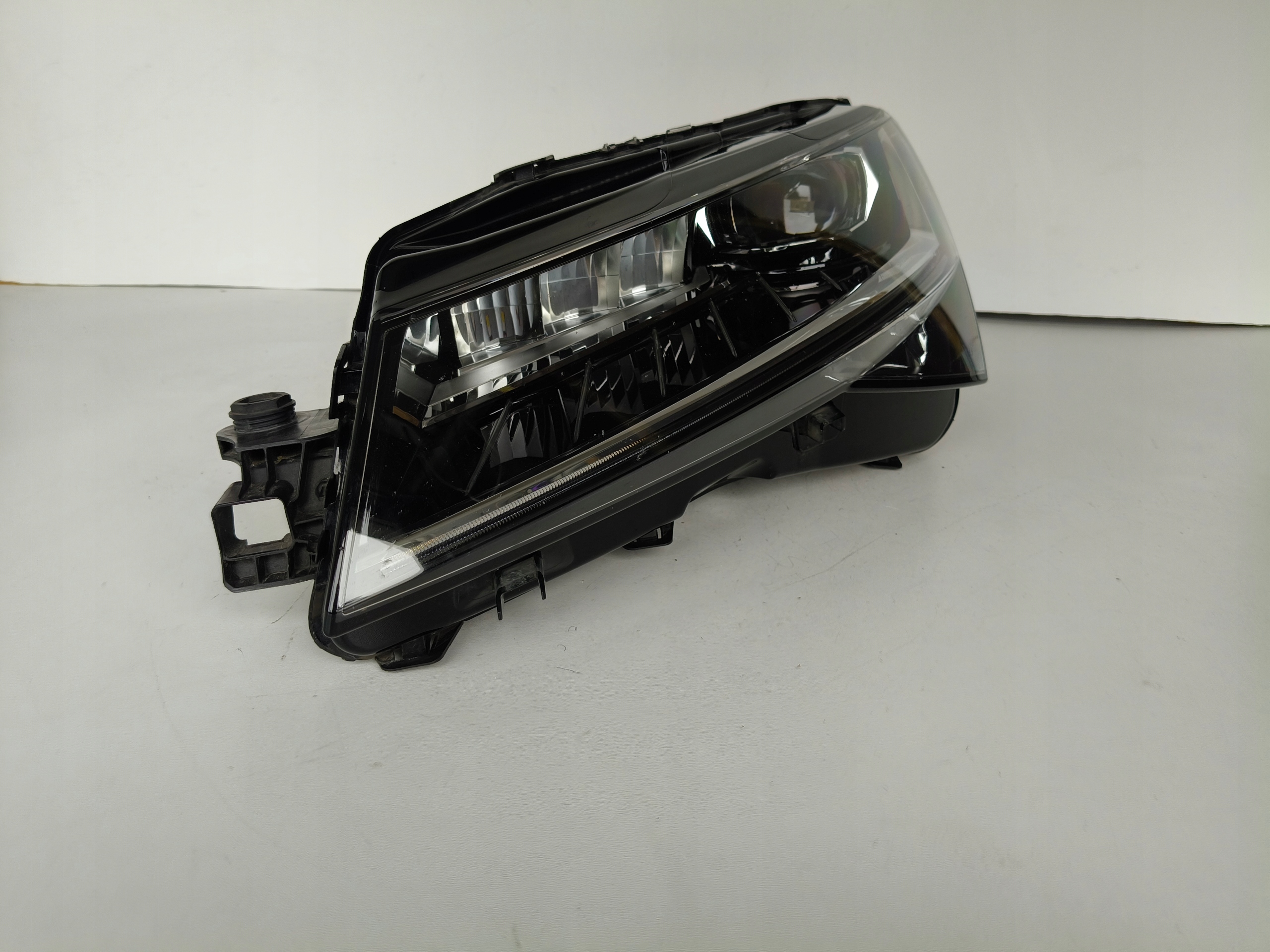 light left REFLEKTOR SKODA SUPERB III 3 3V 3V0 19- LIFT FULL LED