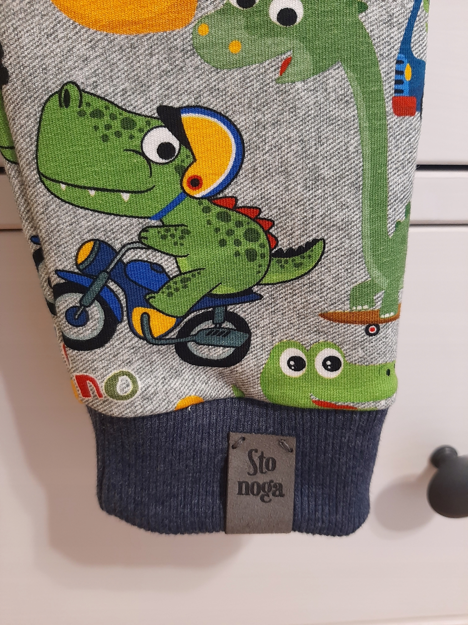 Spodnie do raczkowania dla niemowląt i nie tylko Wiek dziecka 6 m +