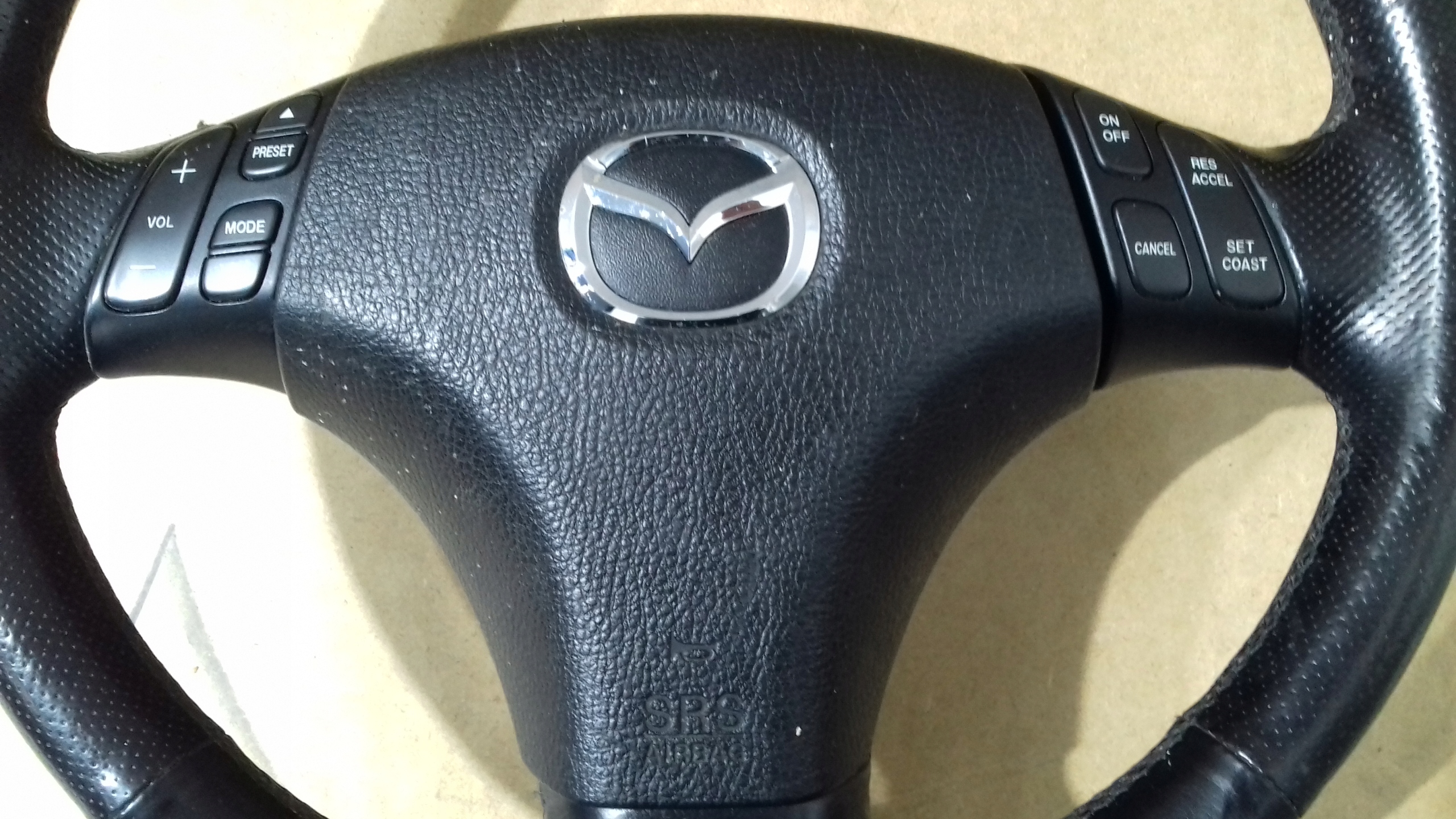 dashboard airbag MAZDA 6 / 2004