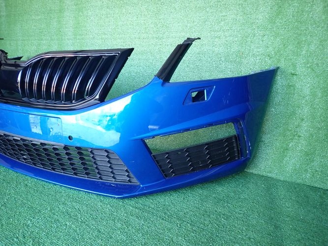 SKODA OCRAVIA III RS LIFT 17- Frontstoßstange vorne