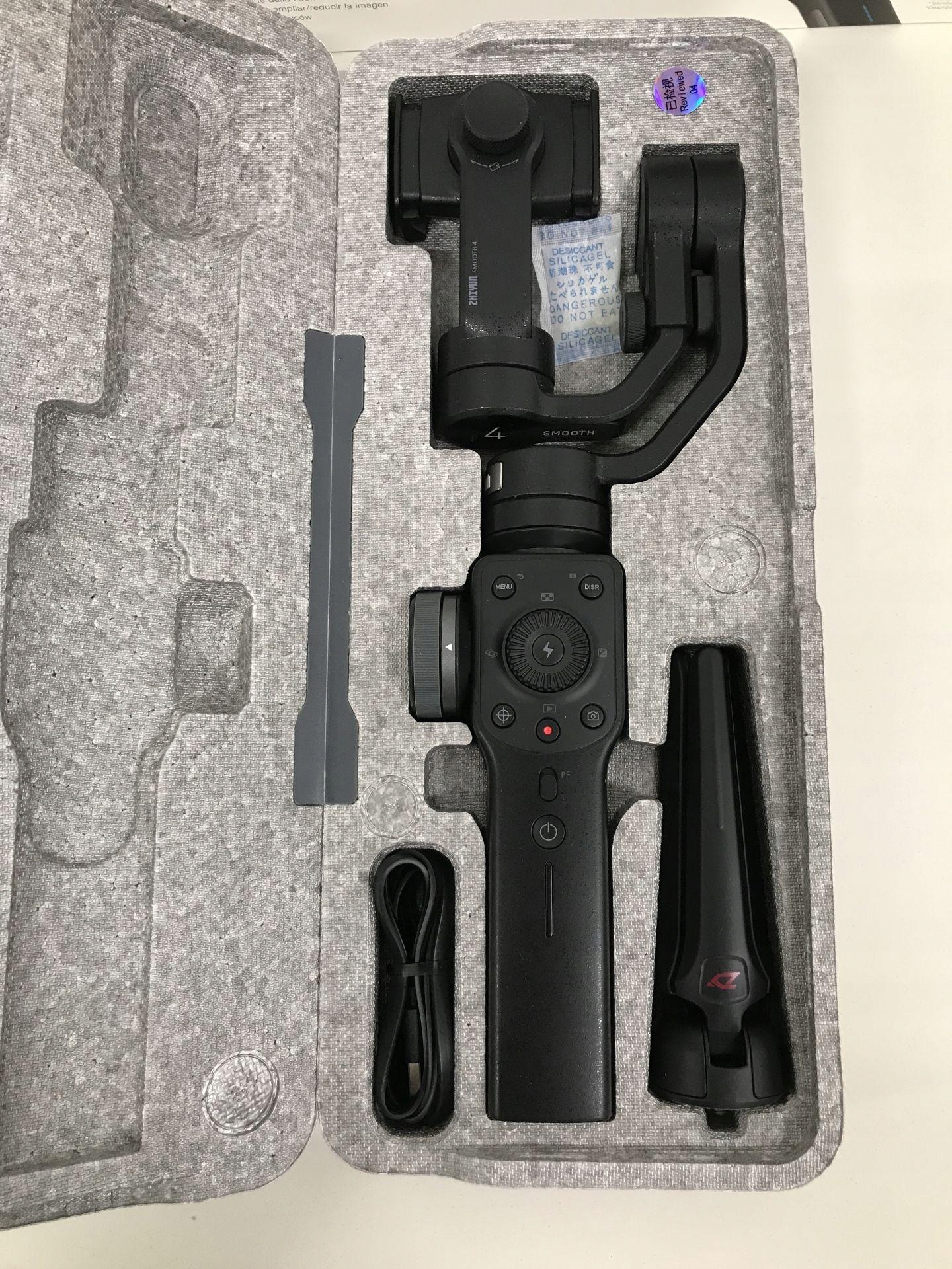 STABILIZATOR ELEKTRONICZNY (GIMBAL) ZHIYUN SMOOTH4 Kolor czarny