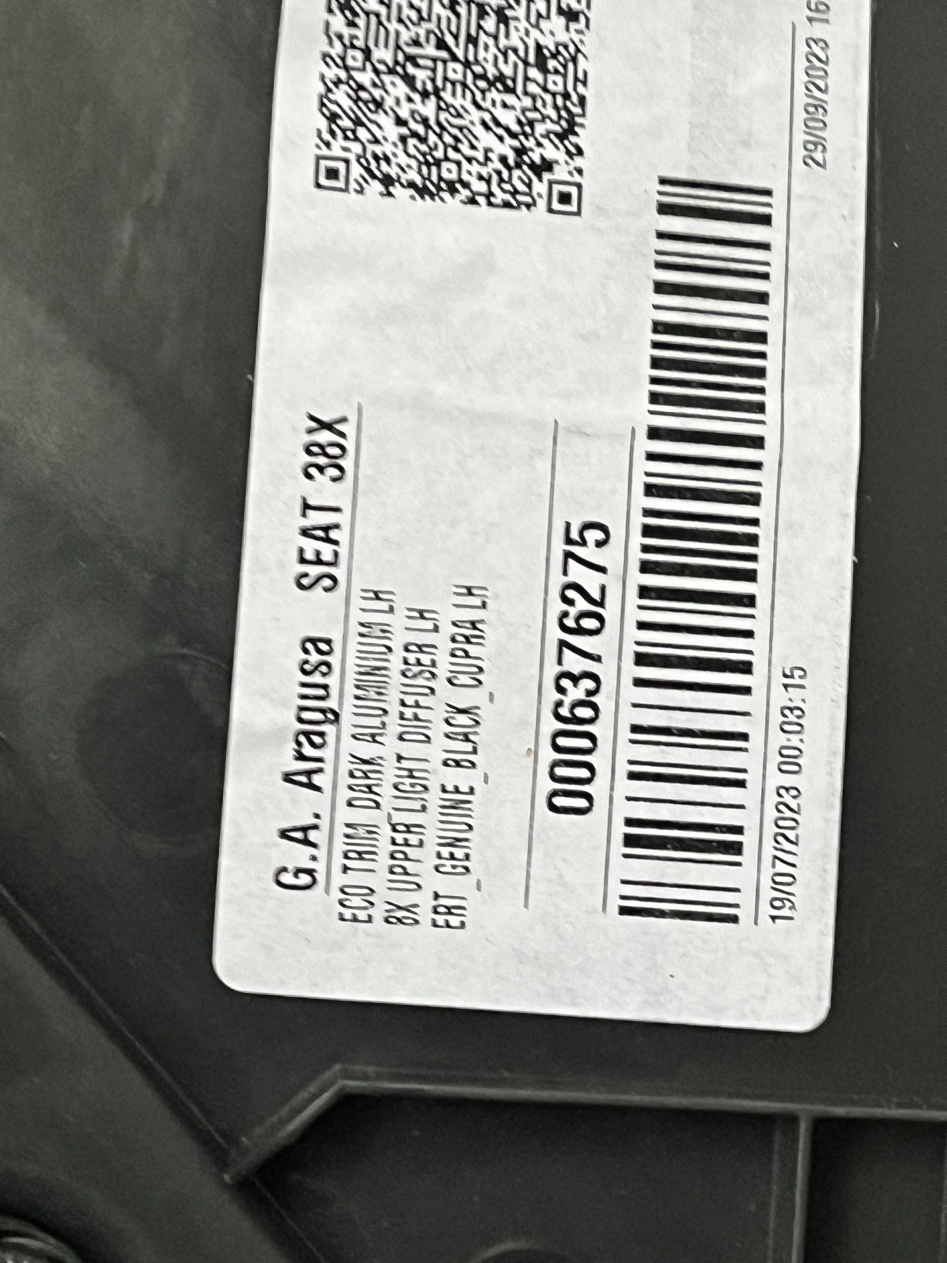 CUPRA LEON side door upholstery left front 5FA867011CR @M