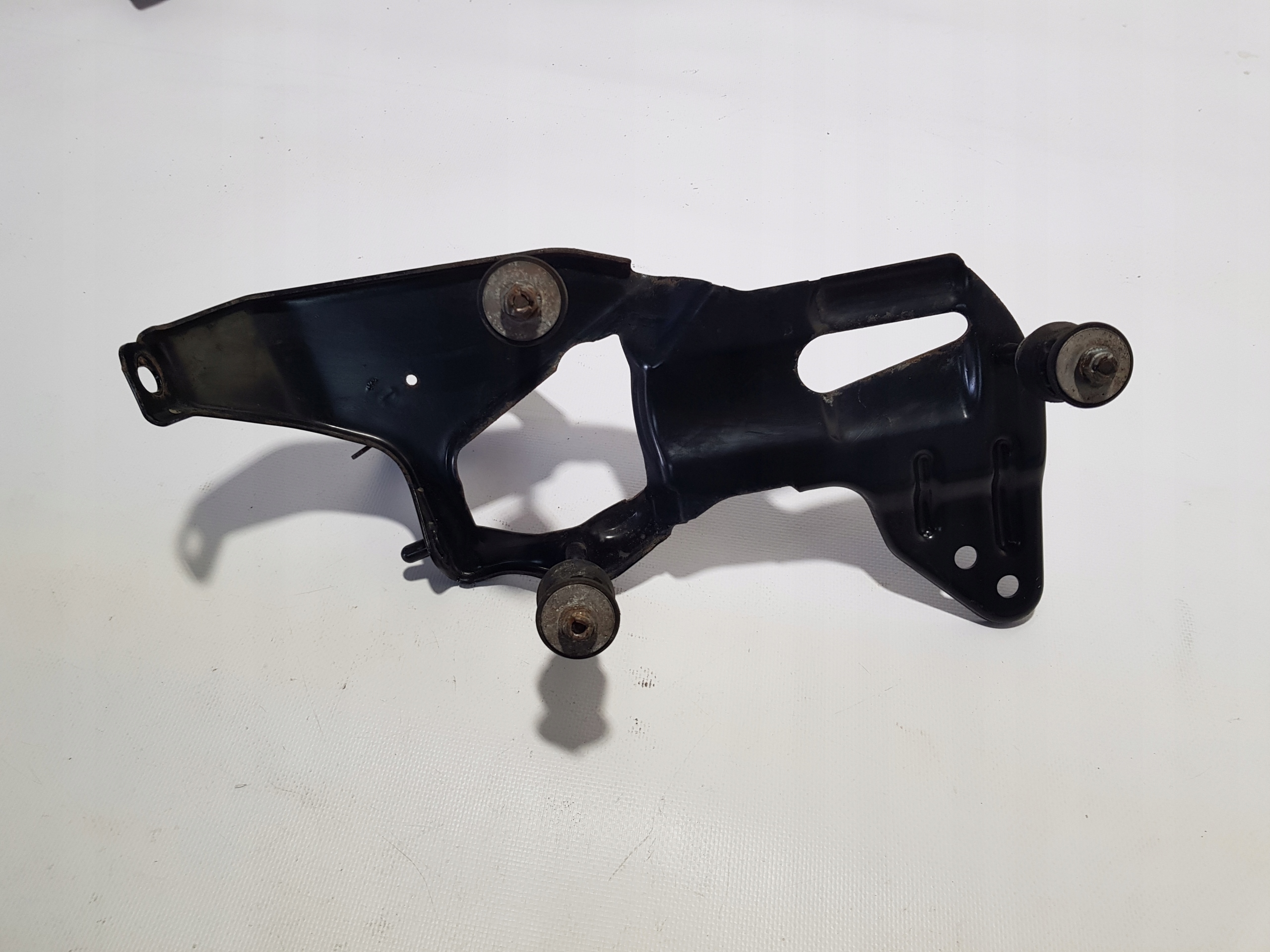bracket KOMPRESORA AIRMATIC SPREZARKI MERCEDES W251
