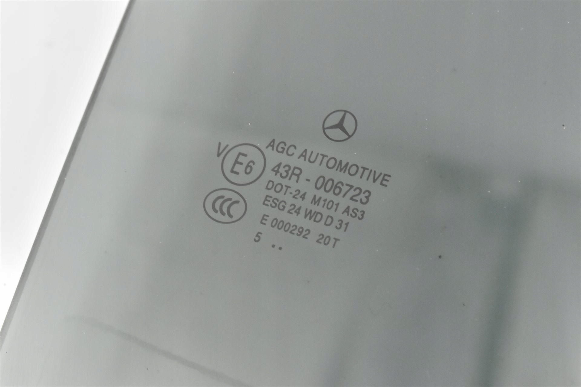 SZYBA DRZWI PRAWY TYŁ A1767350410 MERCEDES A W176 2015 Stan opakowania zastępcze