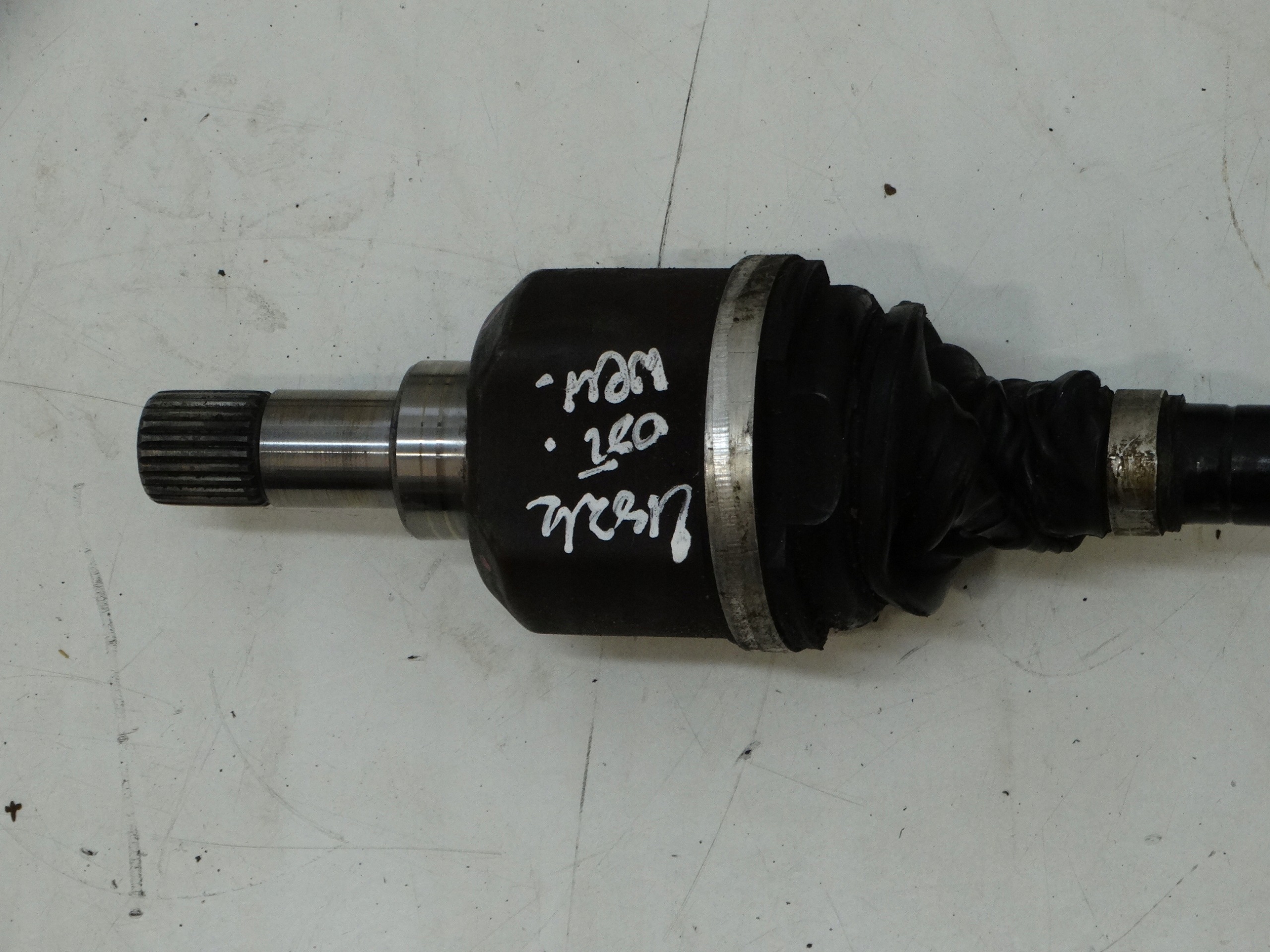 semi-axis front left short. CITROEN C4 CACTUS 1.6 BLUEHDI 9806459180